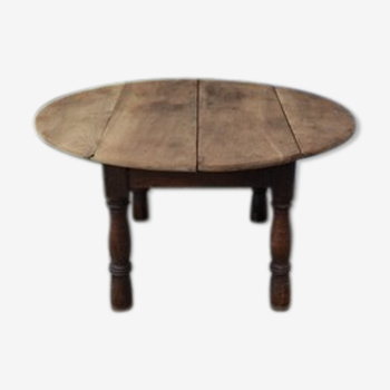 Folding low round table