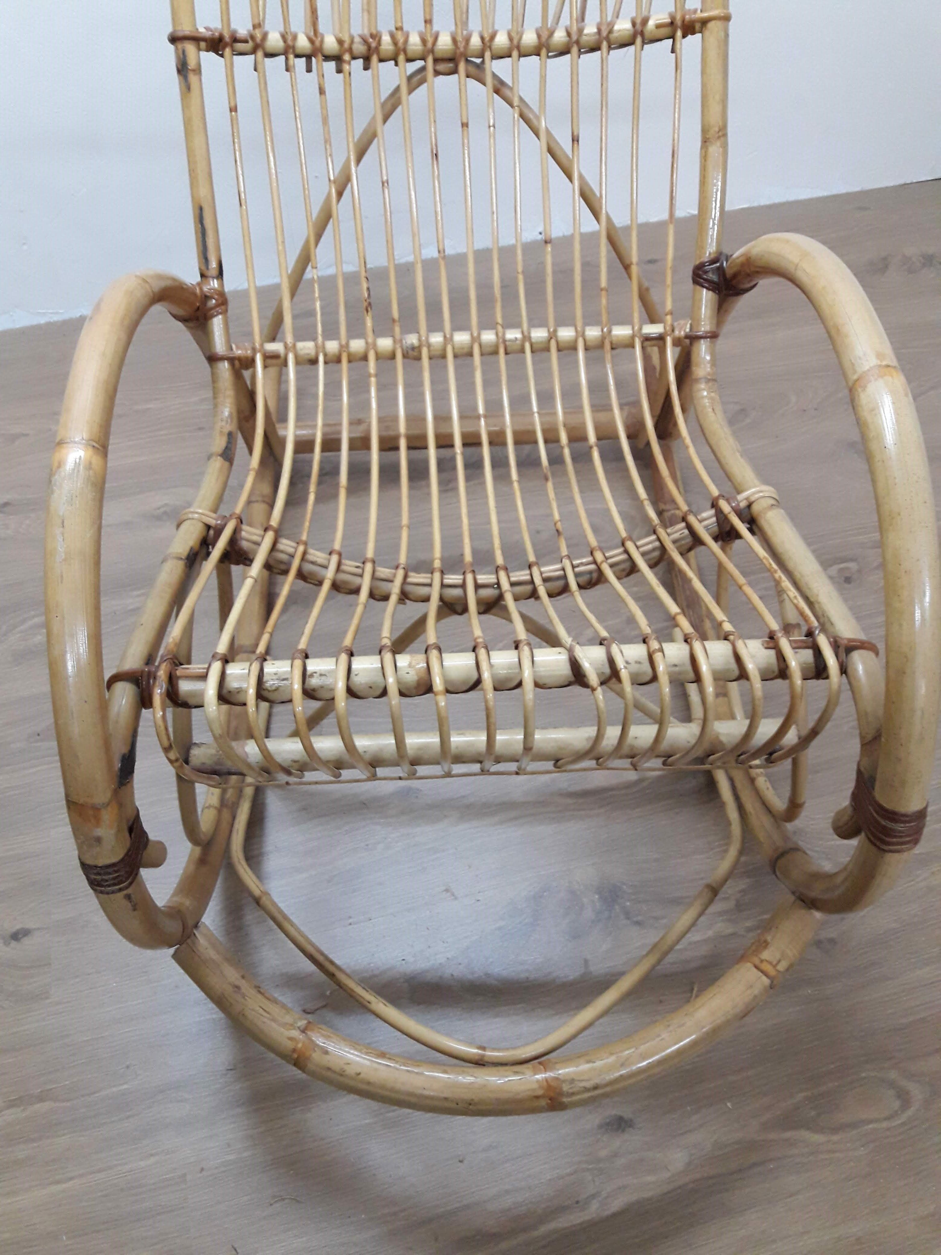 Rotin and bamboo rocking-chair