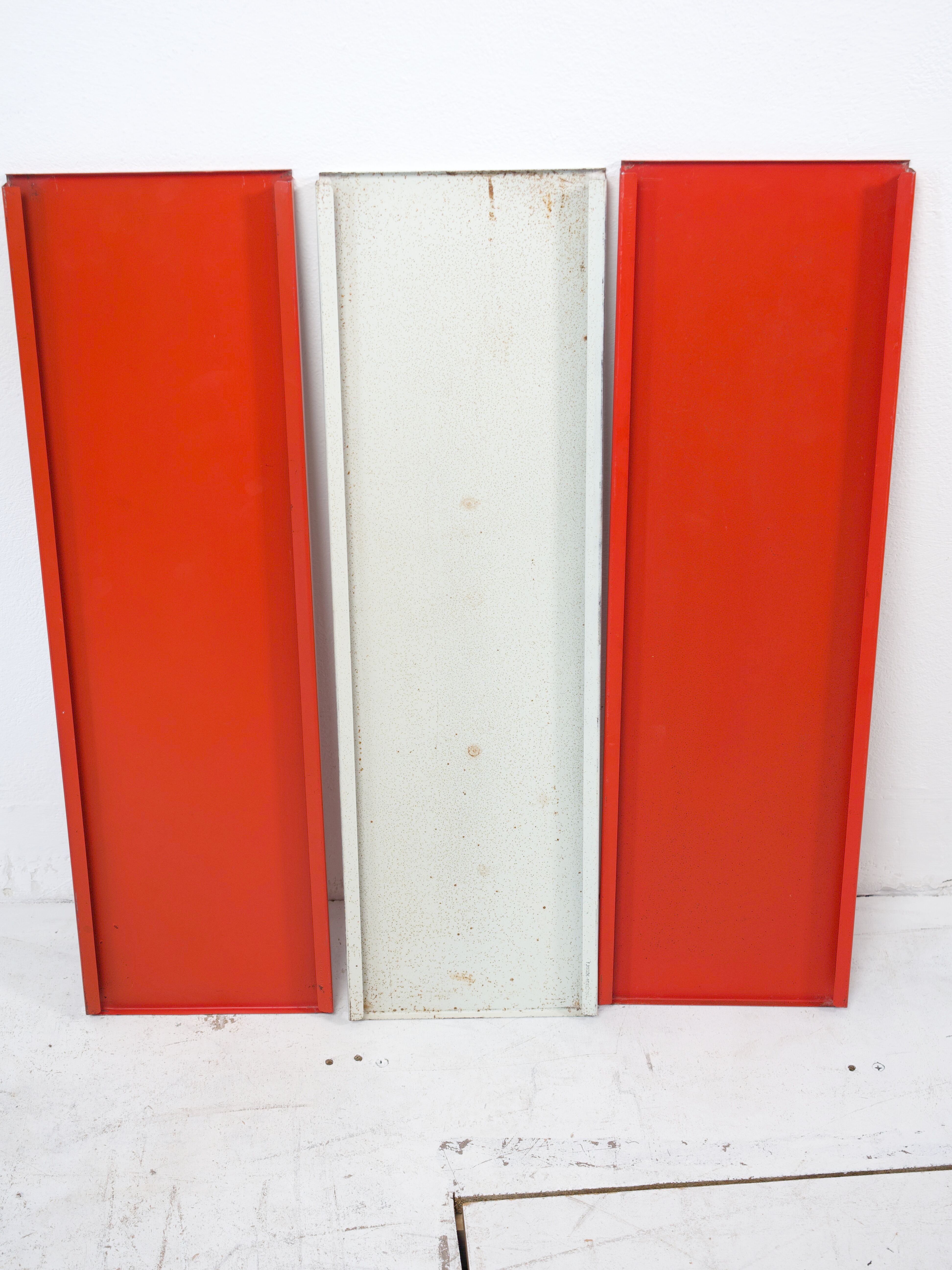wall shelf tomado design holland 1960