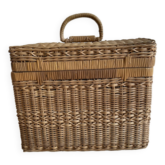 Vintage rectangular box-type wicker basket