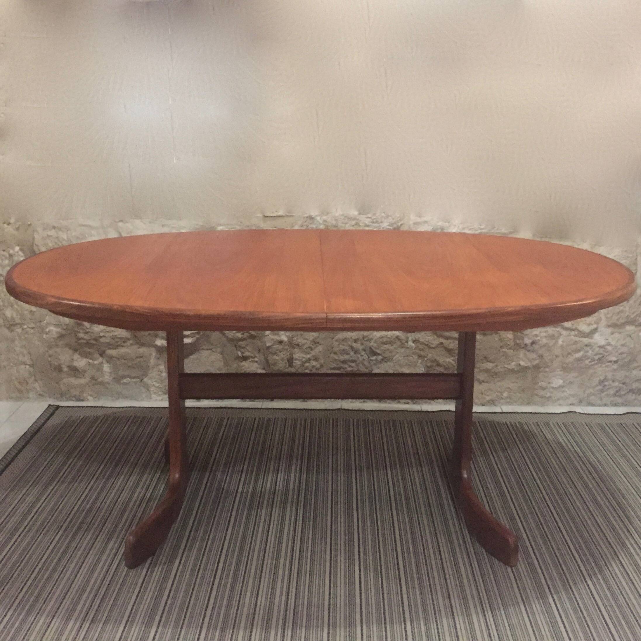 Table à manger scandinave en teck ovale avec rallonge centrale