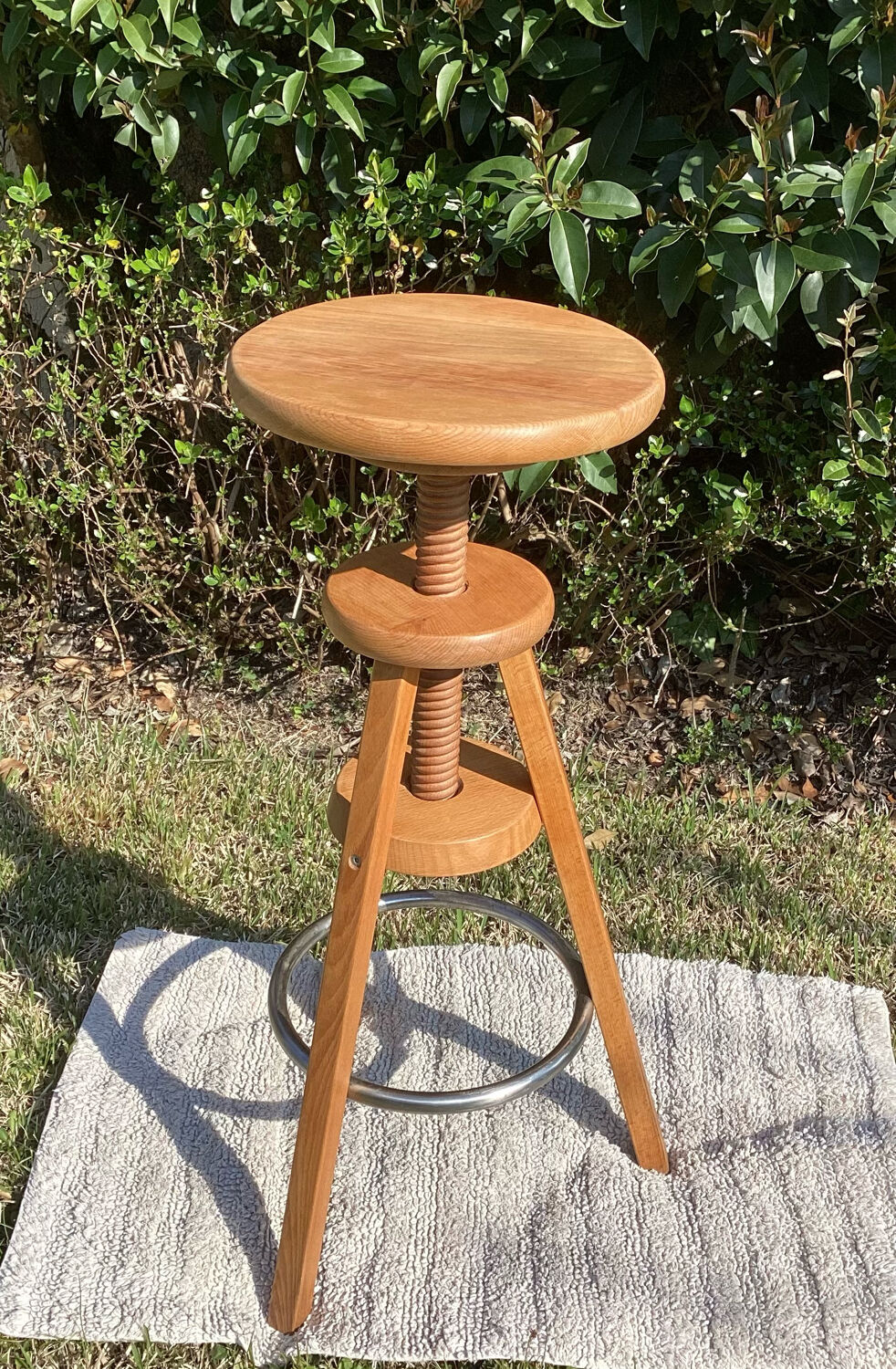 Tabouret à vis bois dit d’horloger