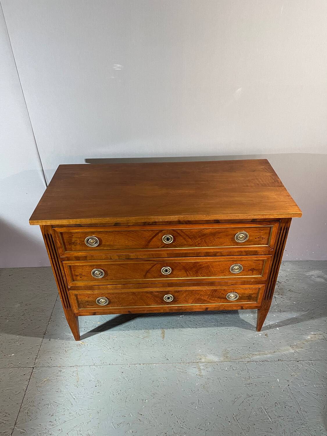 Commode de style Louis XVI