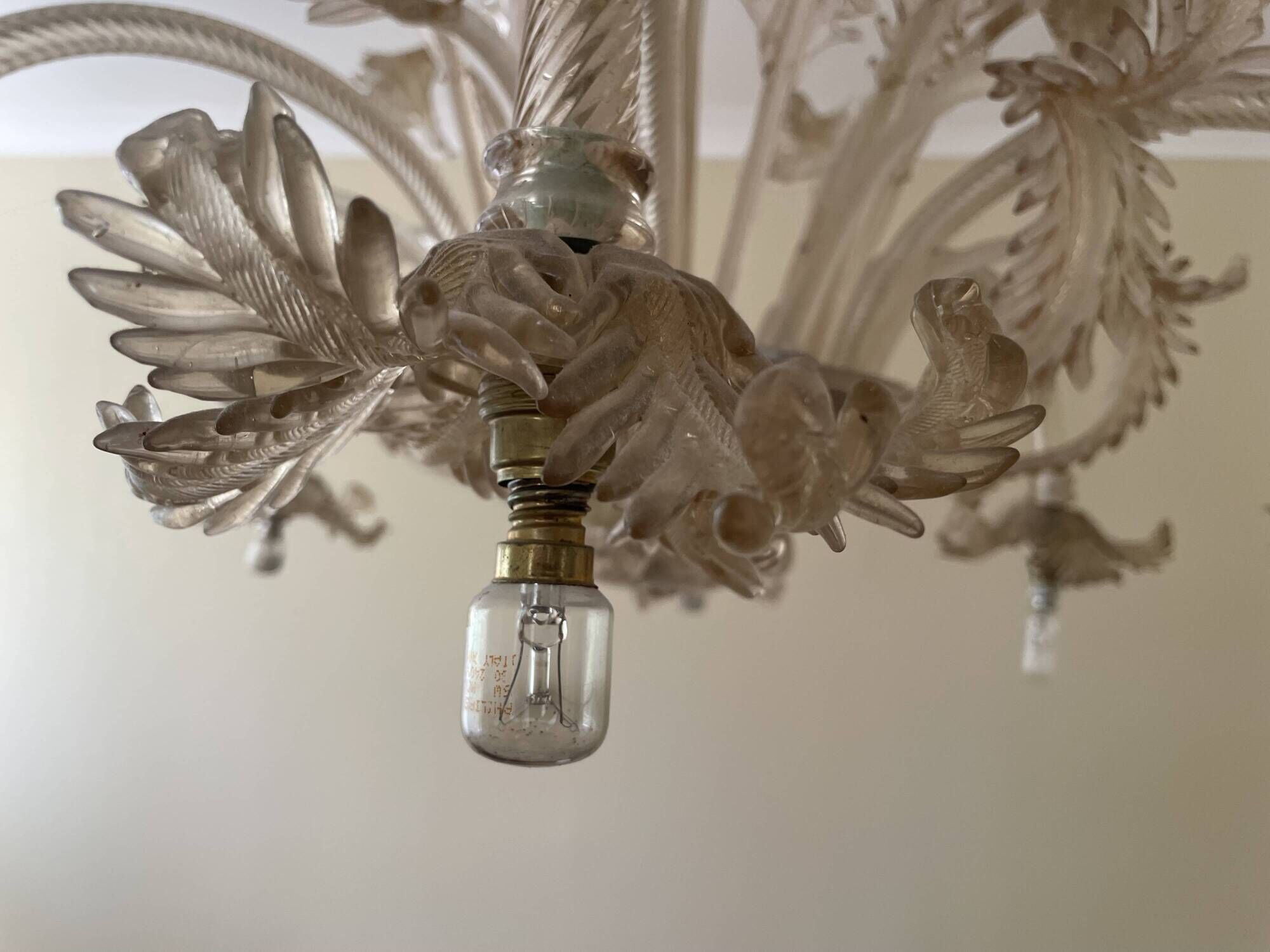 Vintage Venetian chandelier in Murano glass dusted with gold (6 arms)