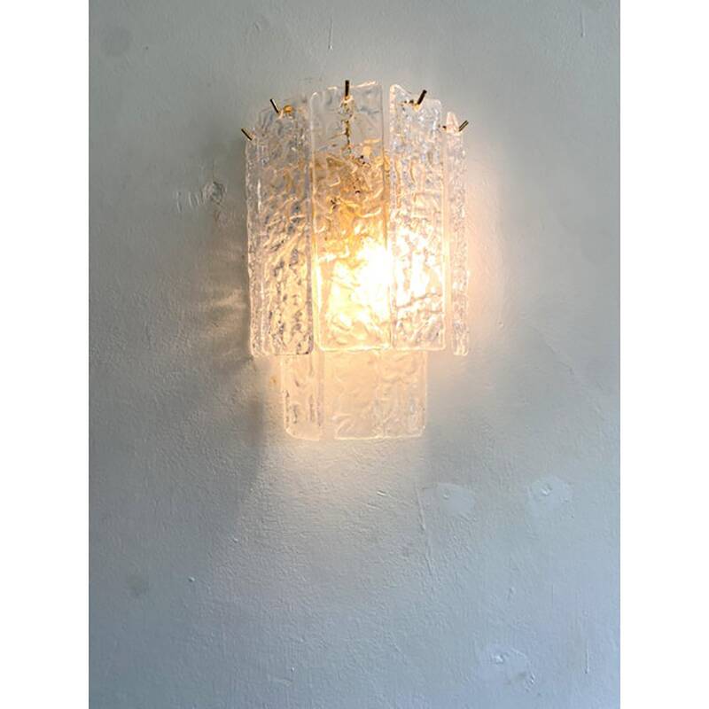 Pair of Contemporary Hammered Strips ”Listelli” Murano Glass Gold Wall Sconces by Simoeng