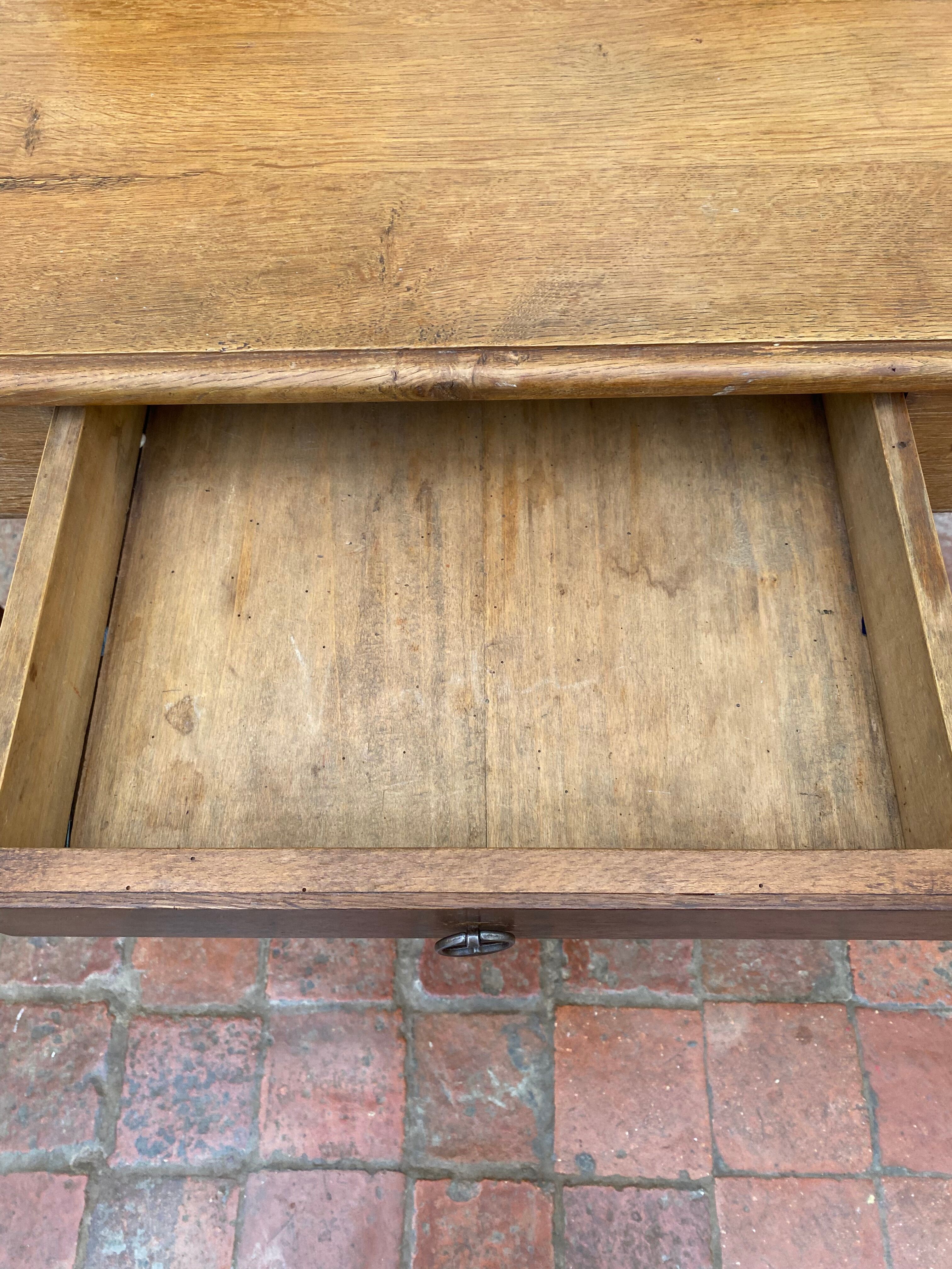 Oak table