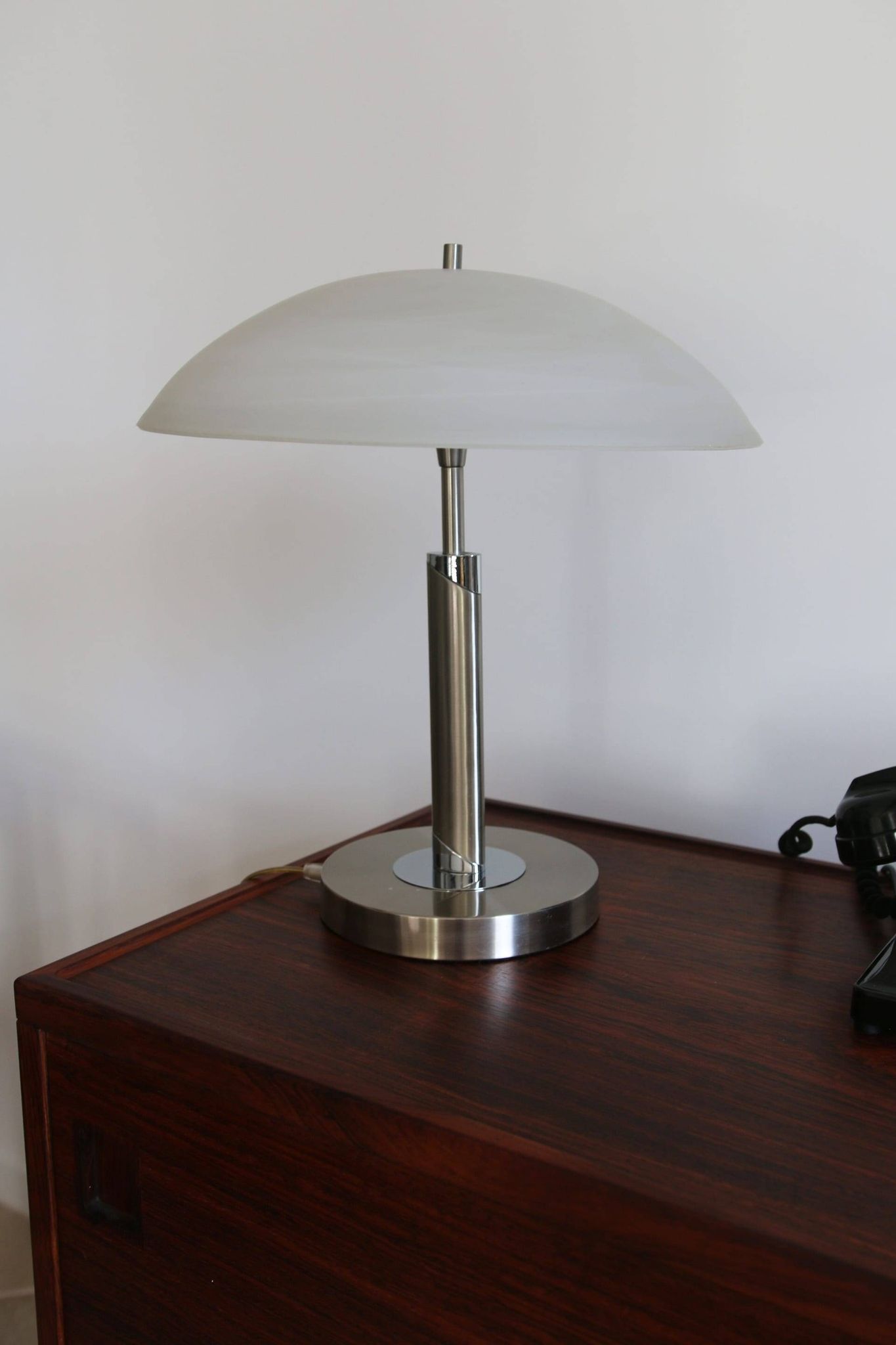 Late postmodern mushroom lamp - double lighting