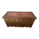 Zanzibar Chest