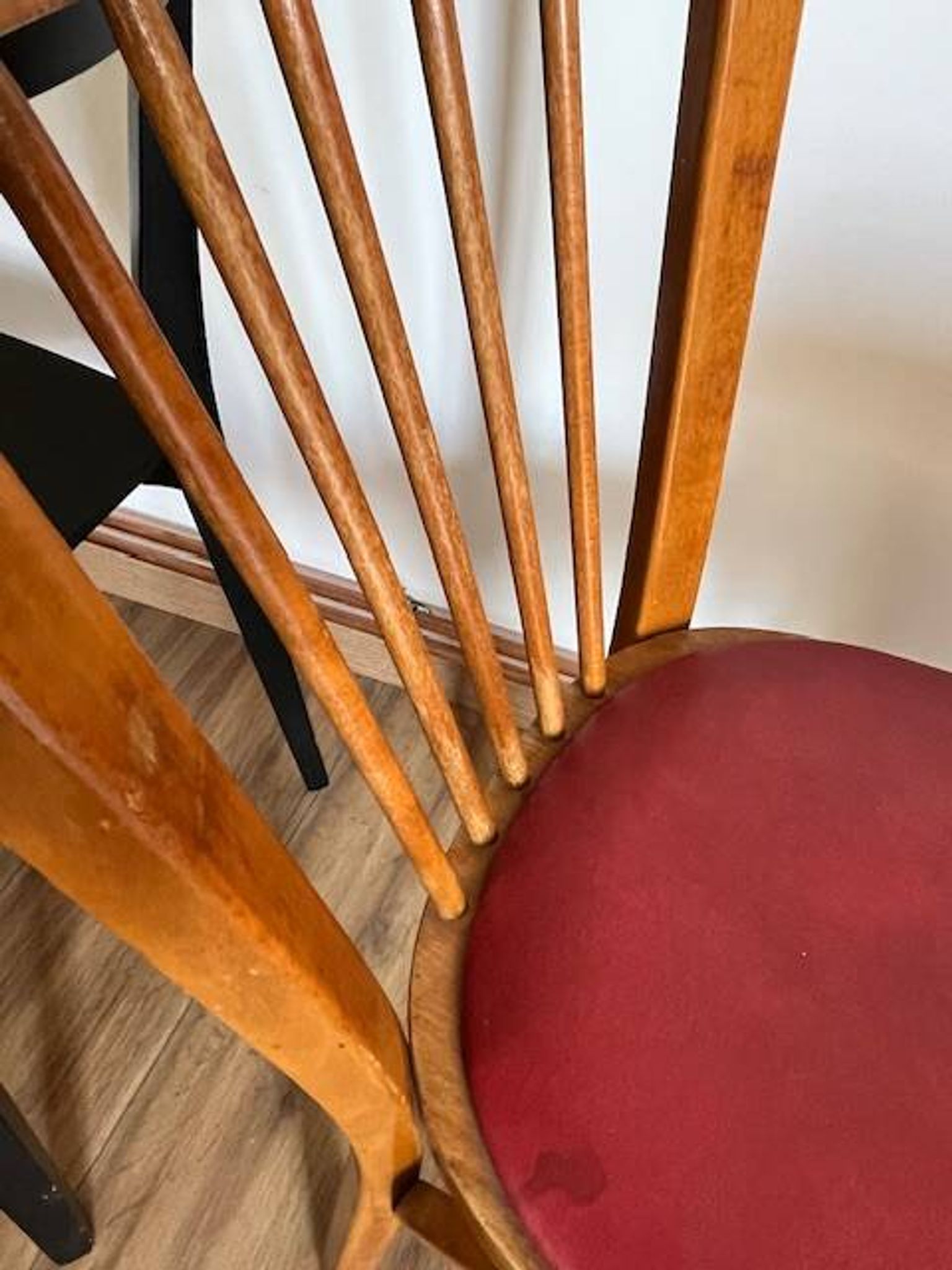 Set of 4 mismatched chairs