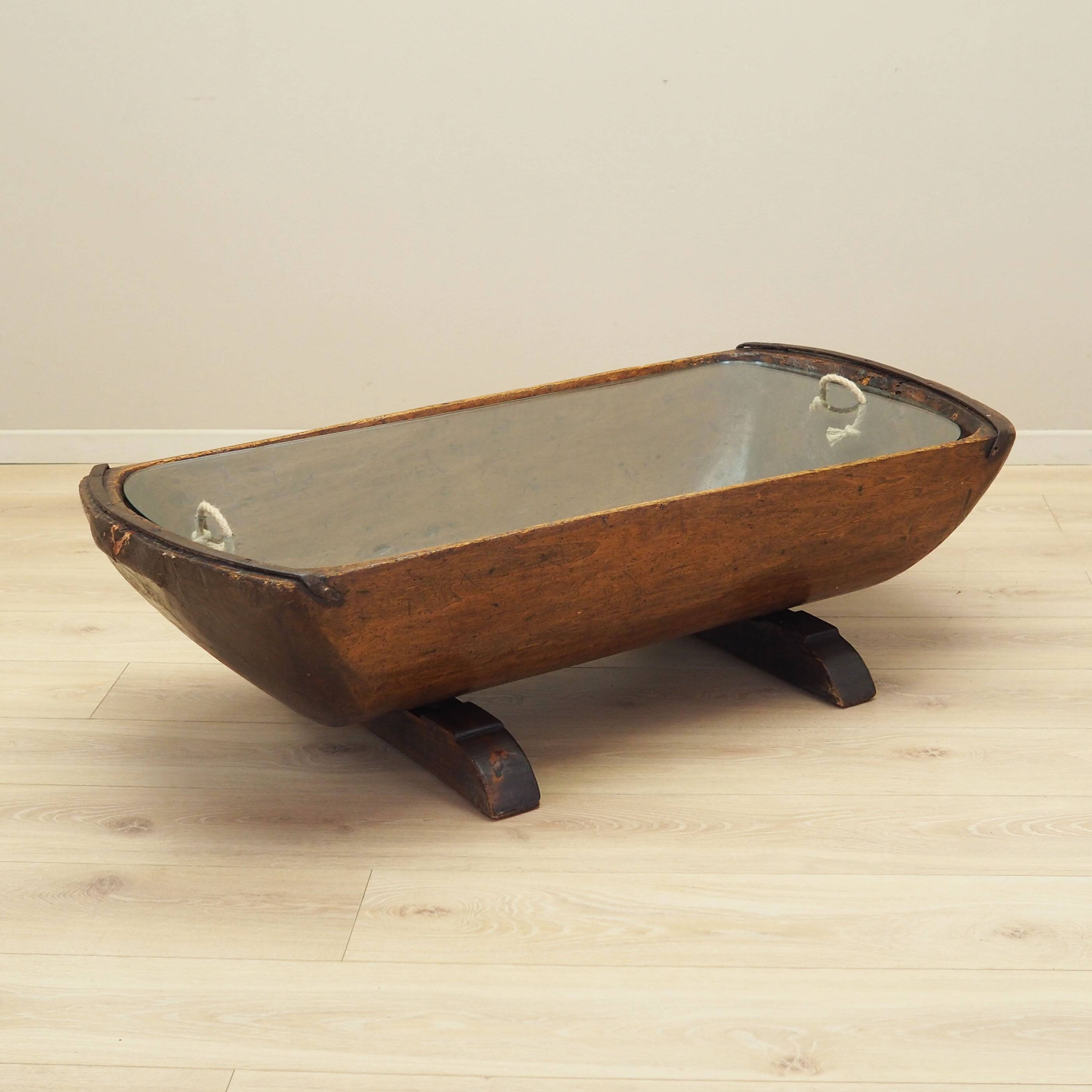 Pine coffee table, Italian design, 1960s, production: Italy