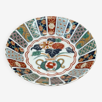 Colorful patterned plate