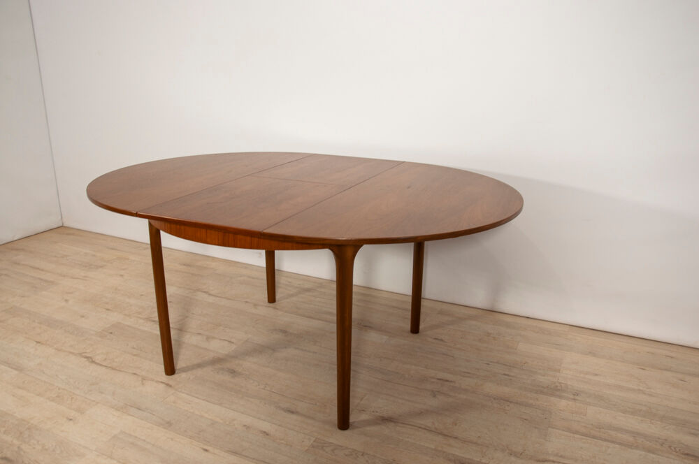 Round vintage extendable dining table from Mcintosh