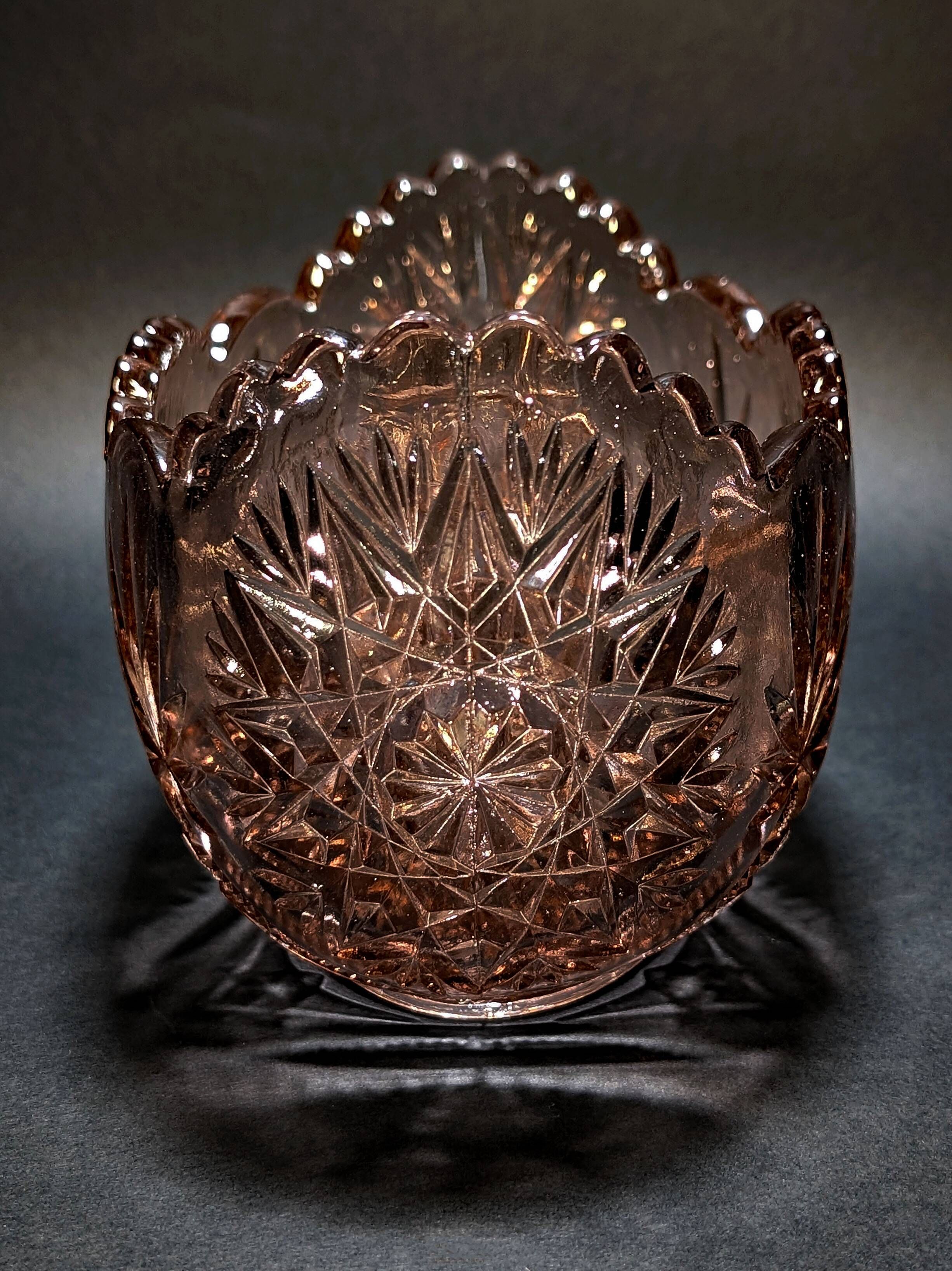 Vintage coupe in Depression Glass (Rosaline Glass)