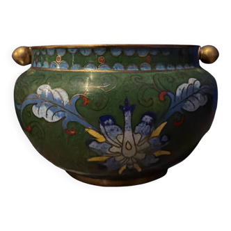 Look at the vintage Chinese cloisonné enamel brass folding ashtray.