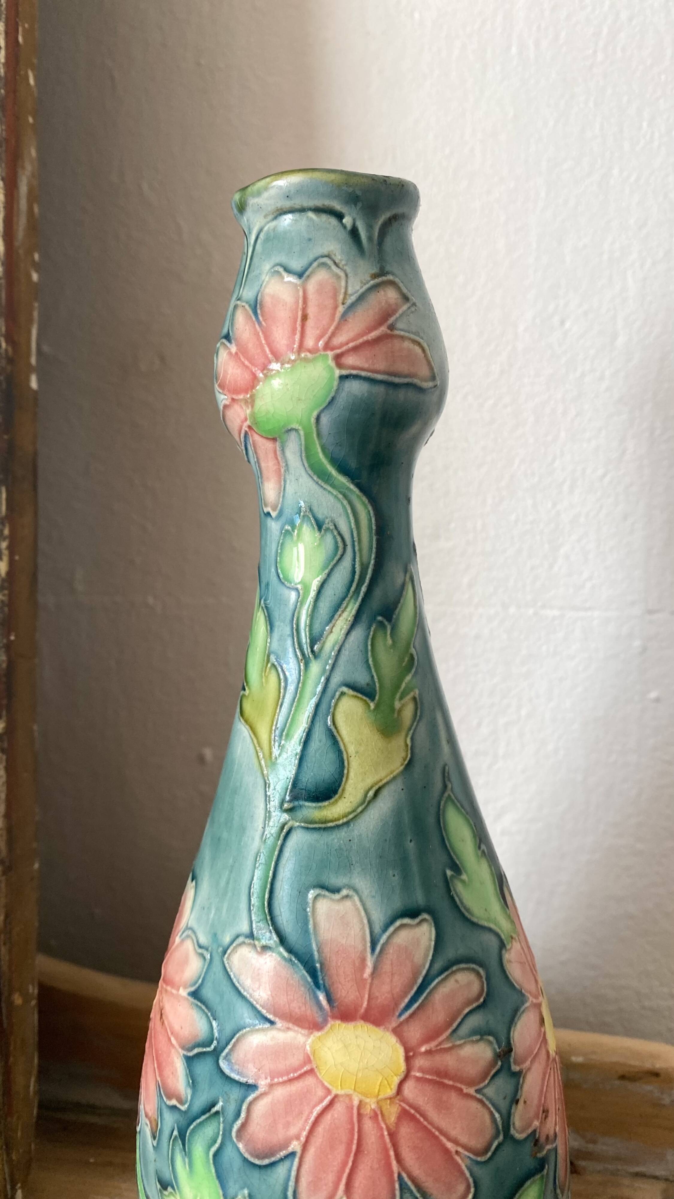 Antique Art Nouveau vase 20 cm