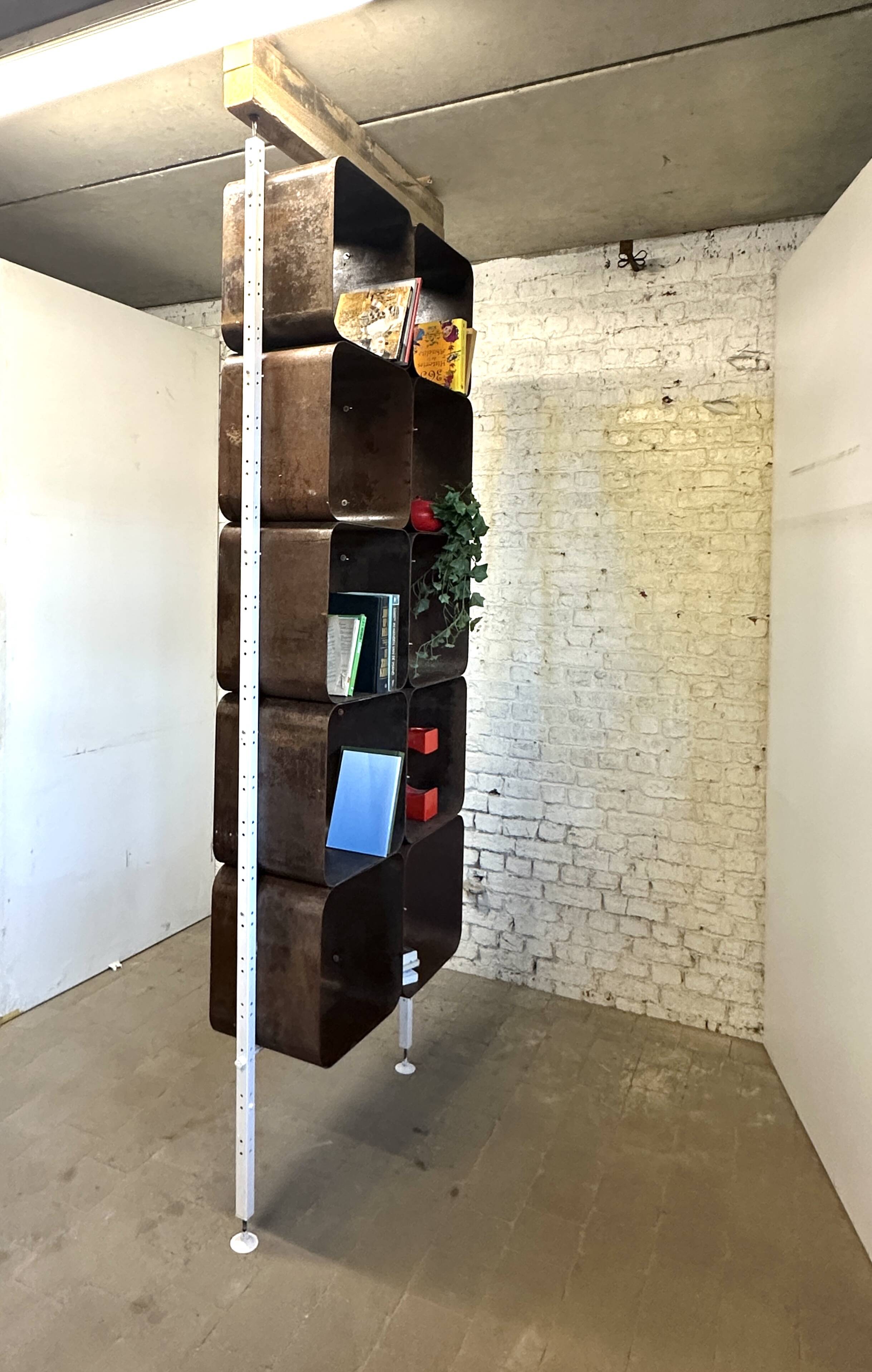 Wallunit roomdivider industry 1970