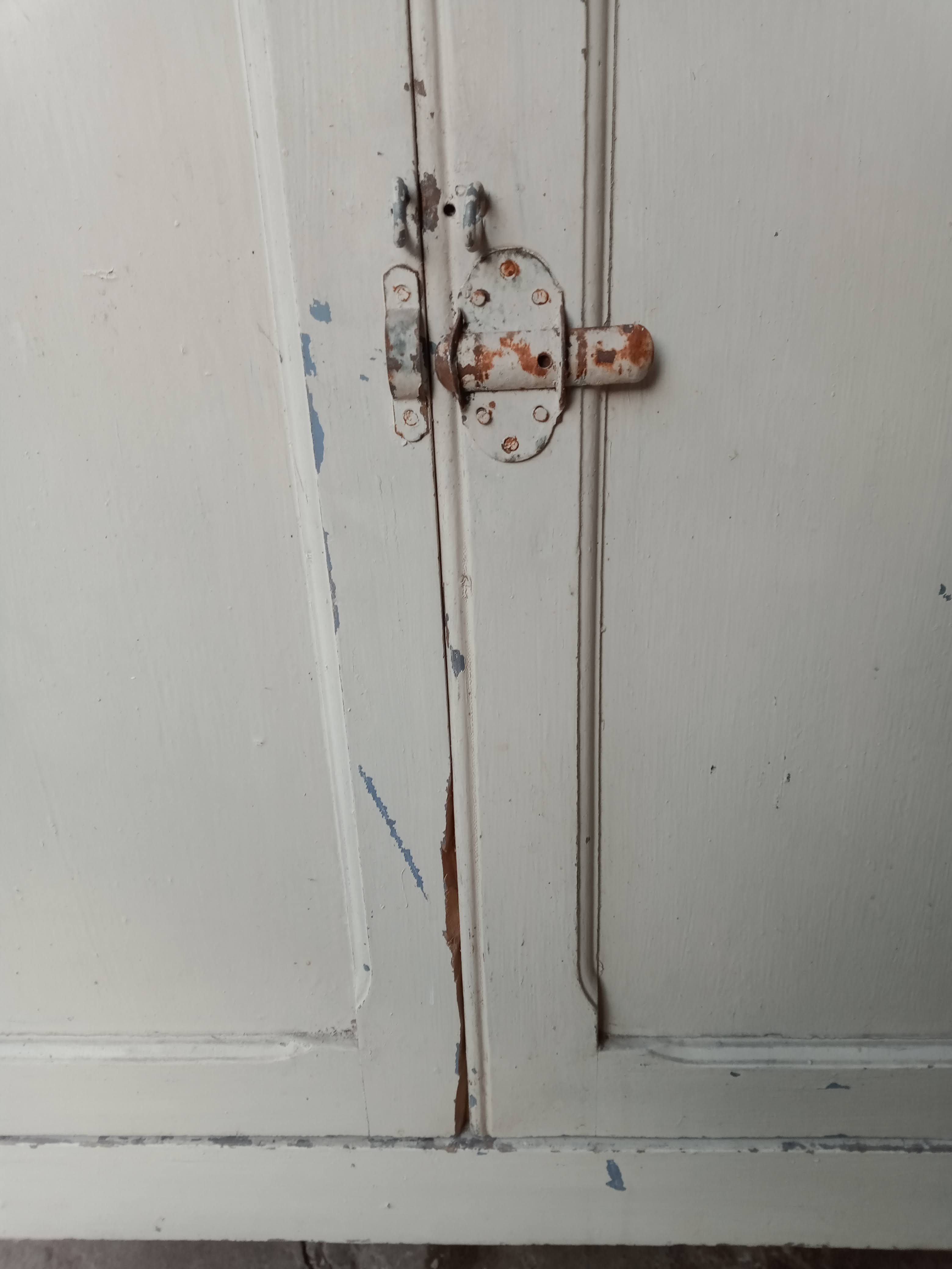 Parisian buffet with two doors and two drawers