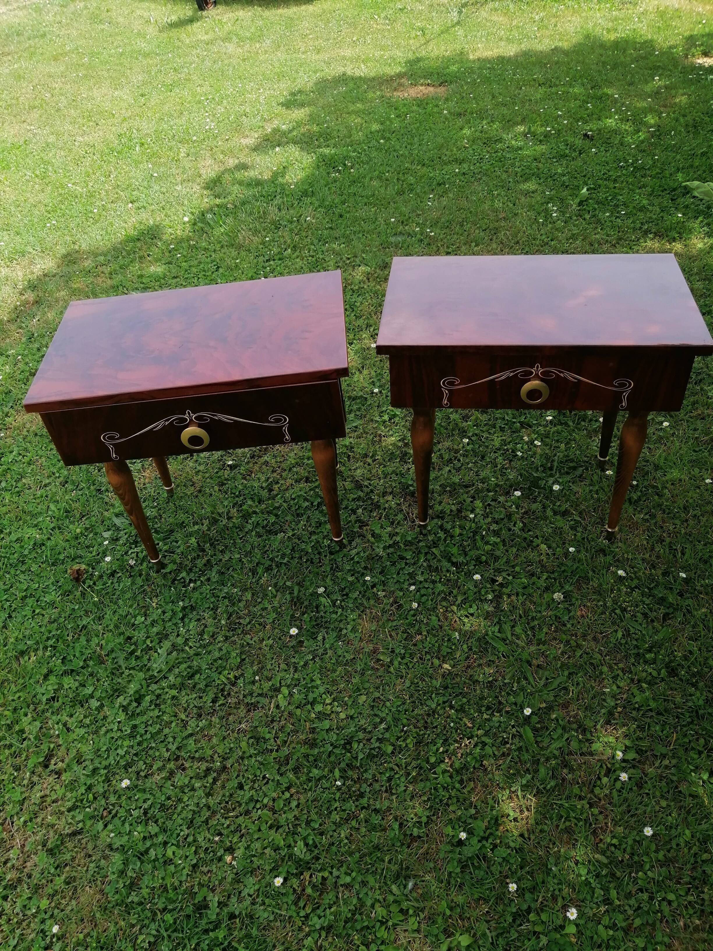 Paire de tables de chevet