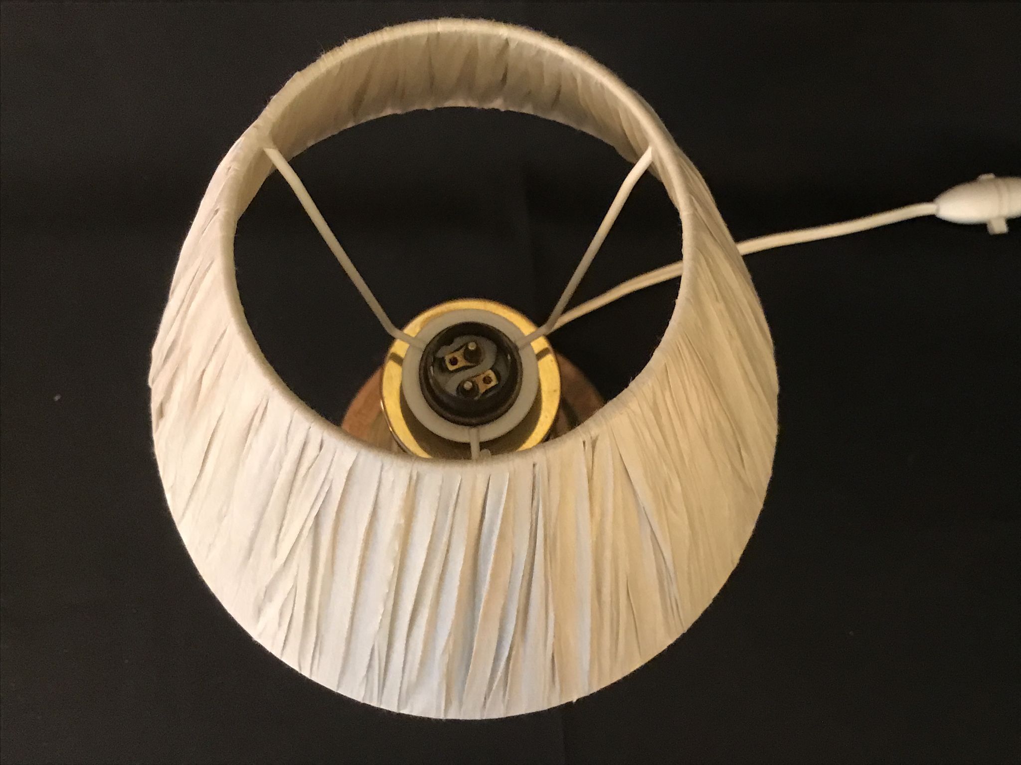 Vintage table lamp foot in wood and brass pleated lampshade 1960