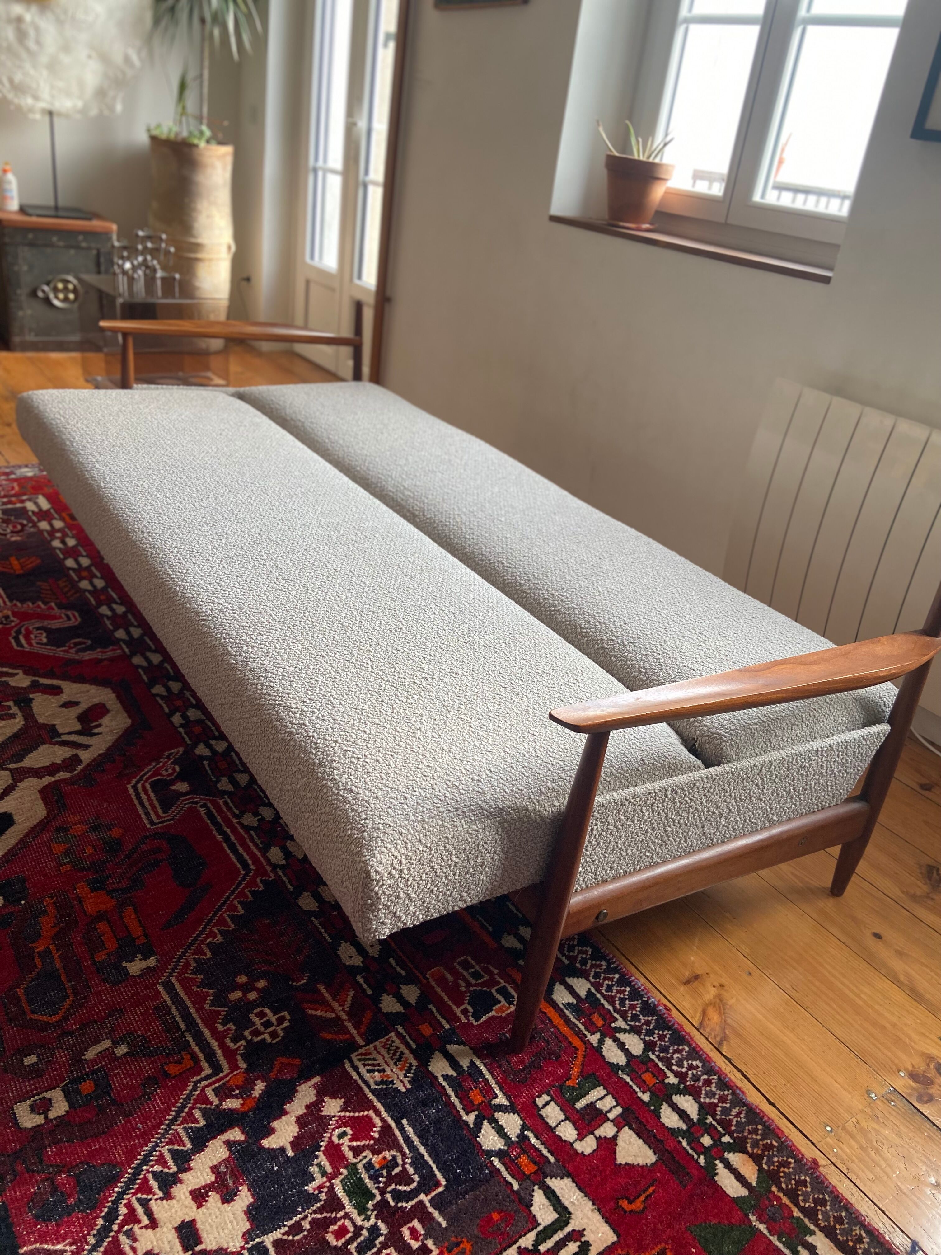 Scandinavian convertible bench