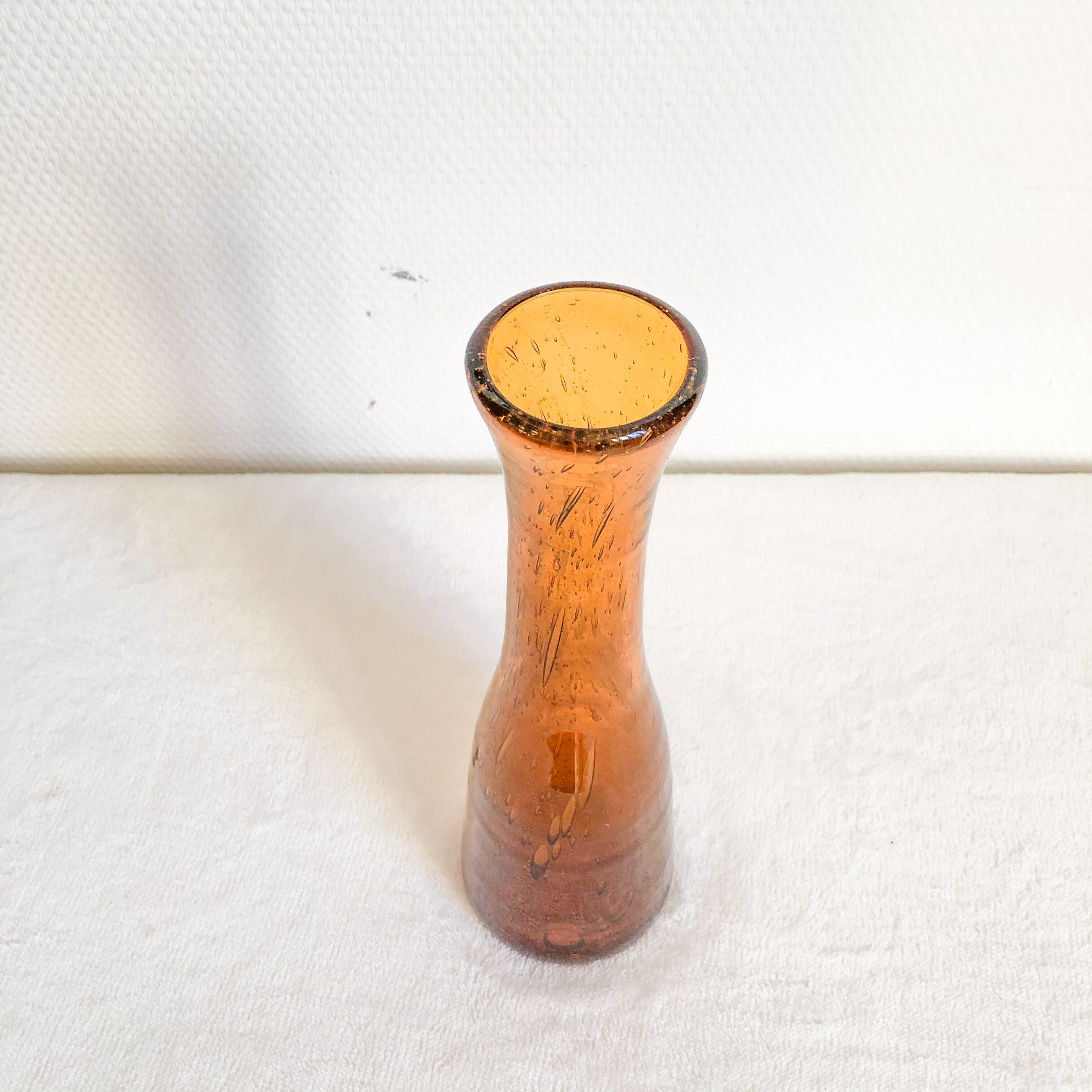 Soliflore en verre ambrée