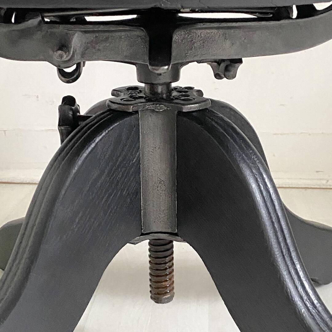 American office chair from the late 19th century