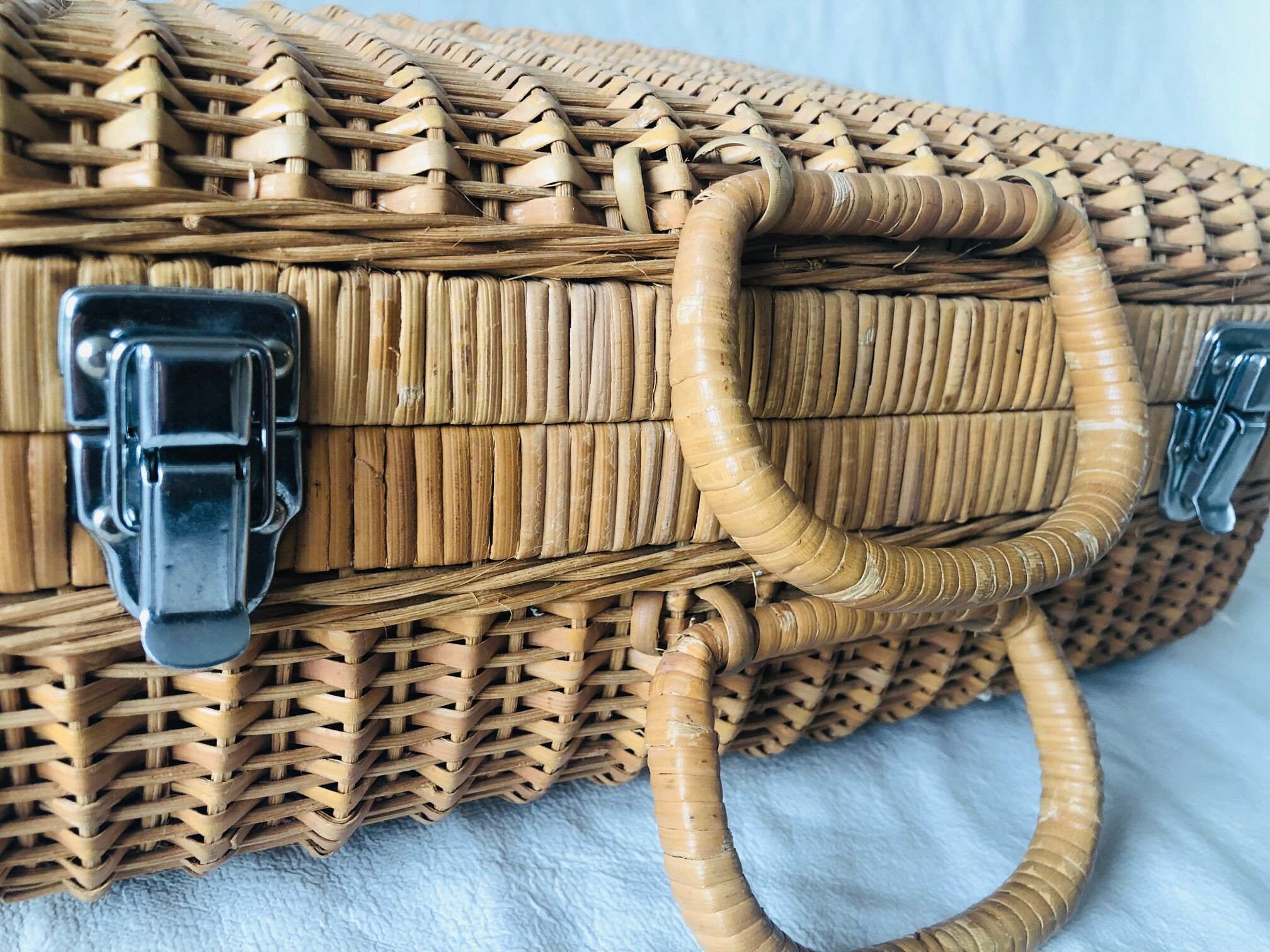 Wicker case, vintage