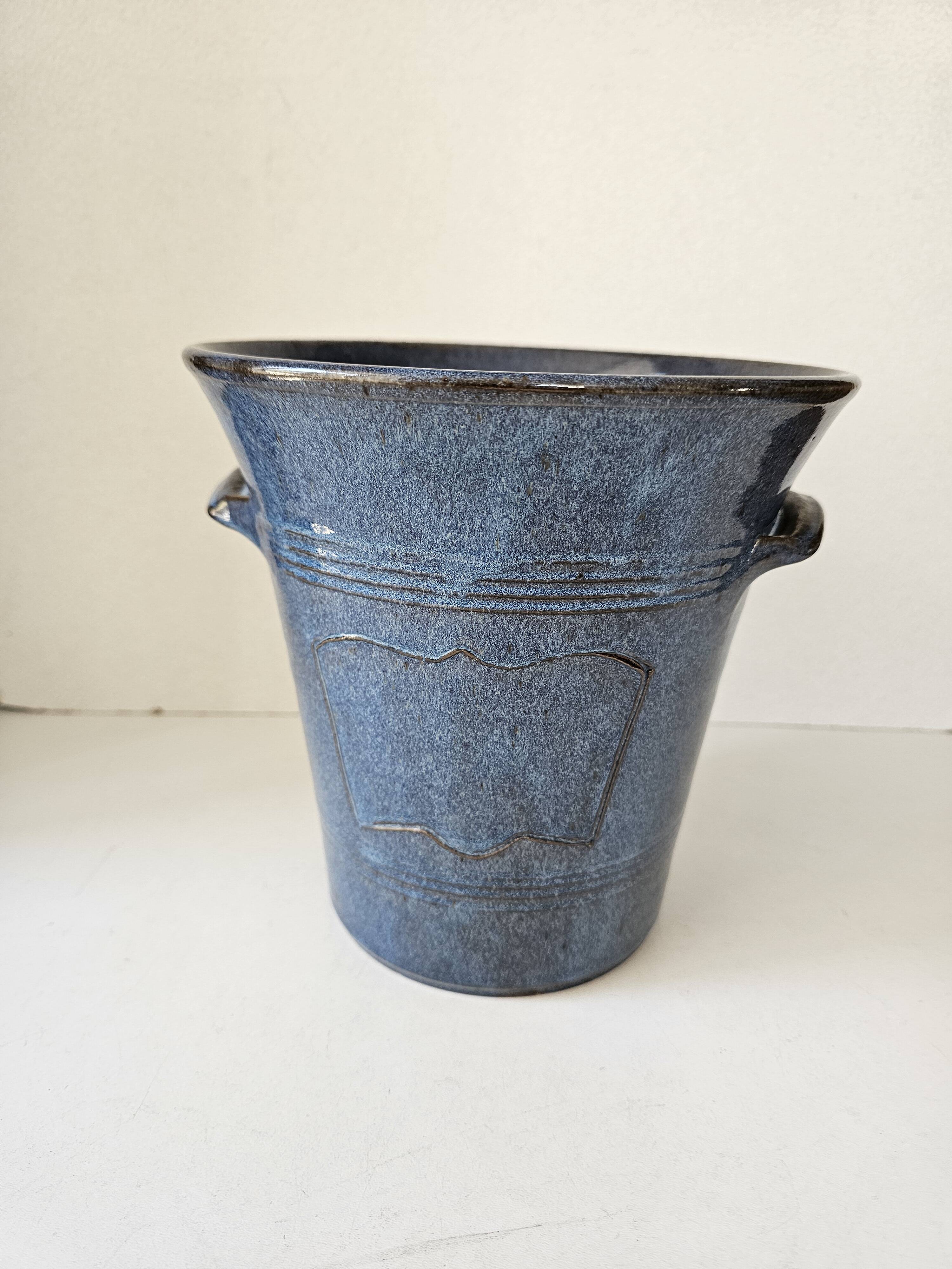 Blue glazed ceramic ice bucket for champagne and wine