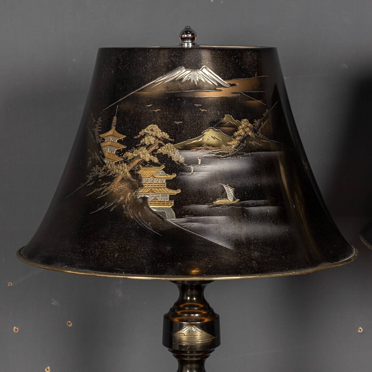 Mid 20thc japanese pair of lacquered table lamps c.1960