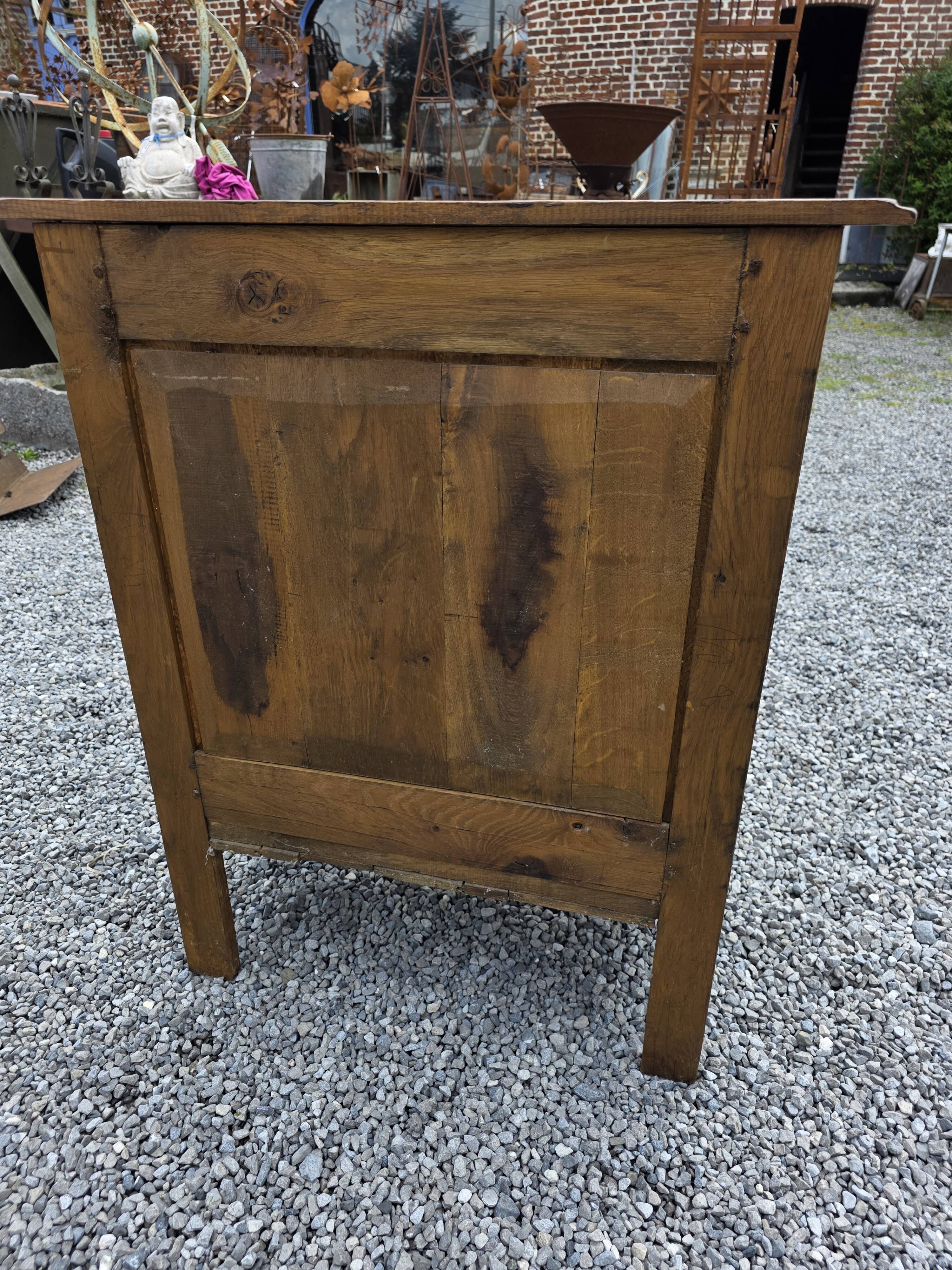 Antique oak confiturer