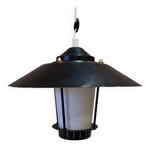 Suspension opaline et métal design scandinave 1950.