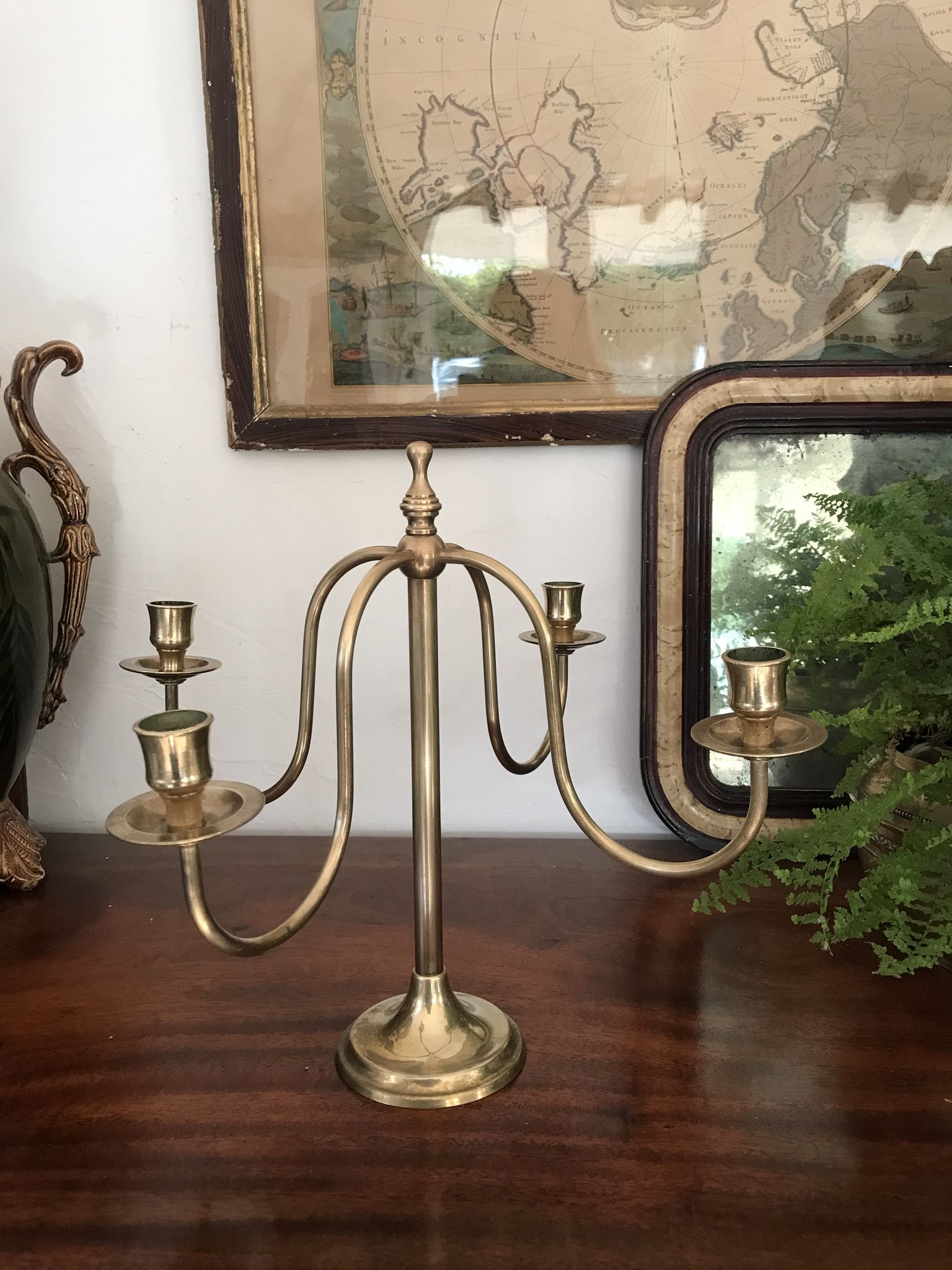 Chandelier en laiton scandinave