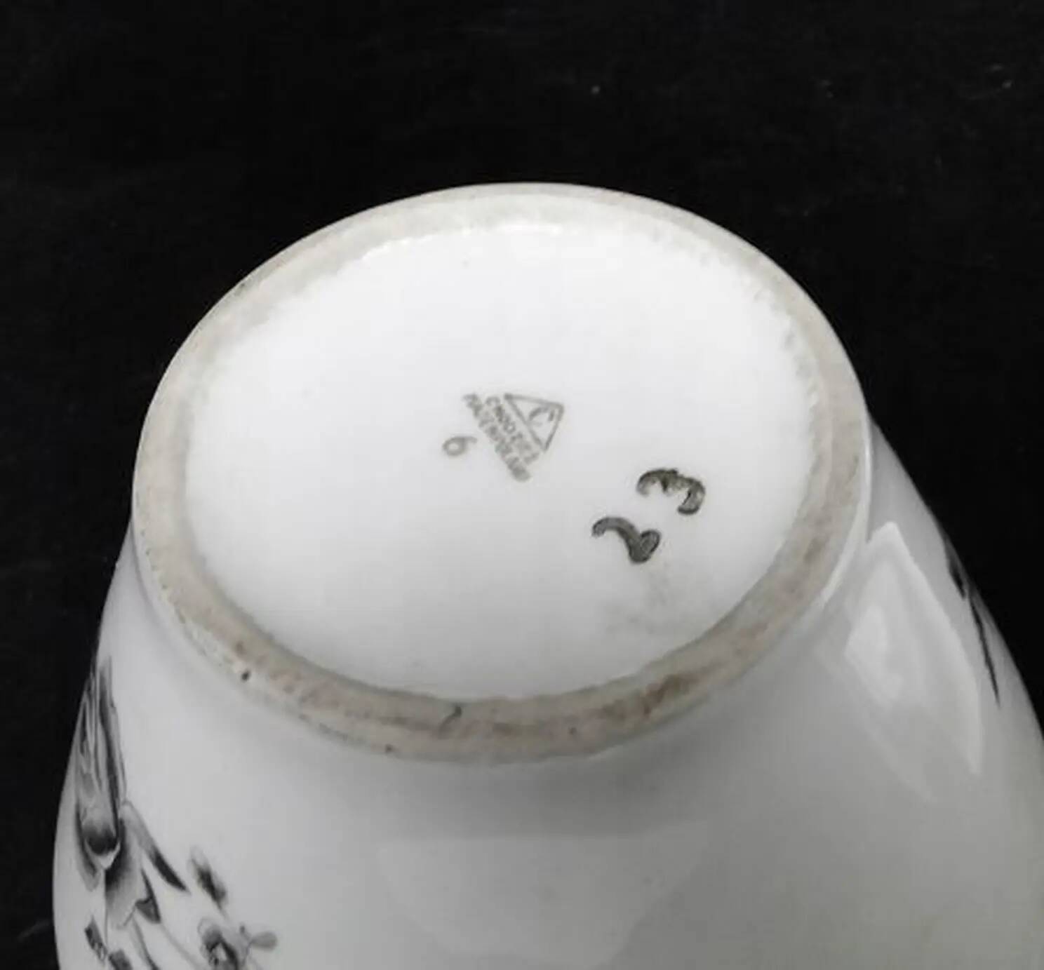 Art Nouveau sugar bowl, cream ceramics, Ćmielów, Poland, 1960s
