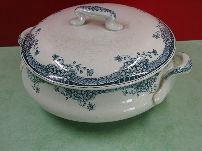 Antique soup tureen "To the Bride"