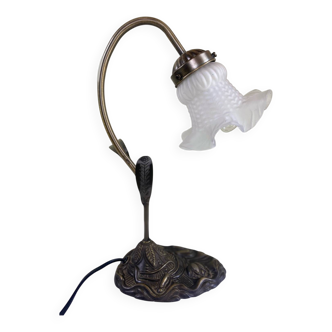 Tulip lamp