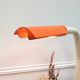 Lampe bureau orange et blanche en métal