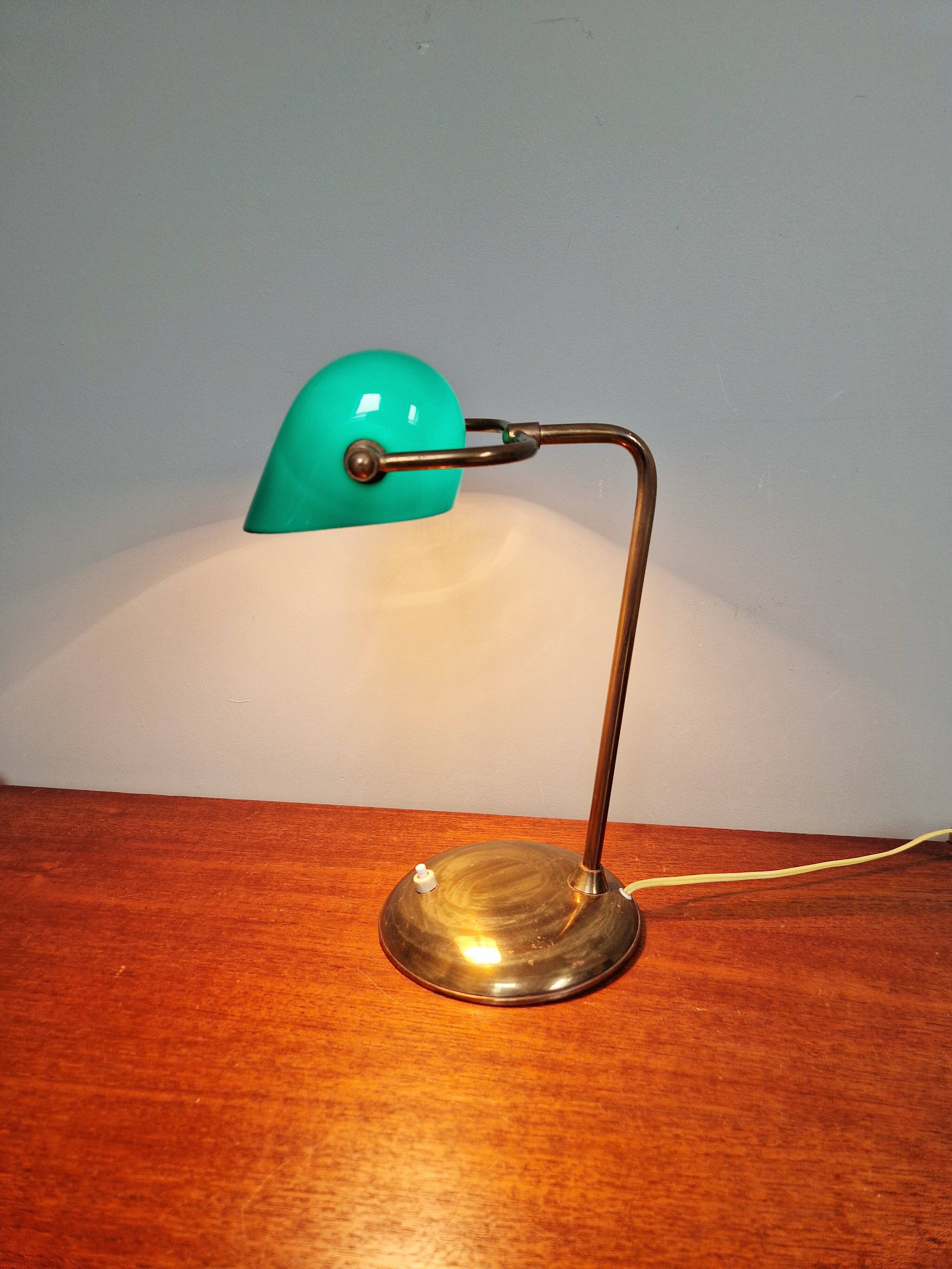 Banker's lamp in brass and green opaline, 1930s