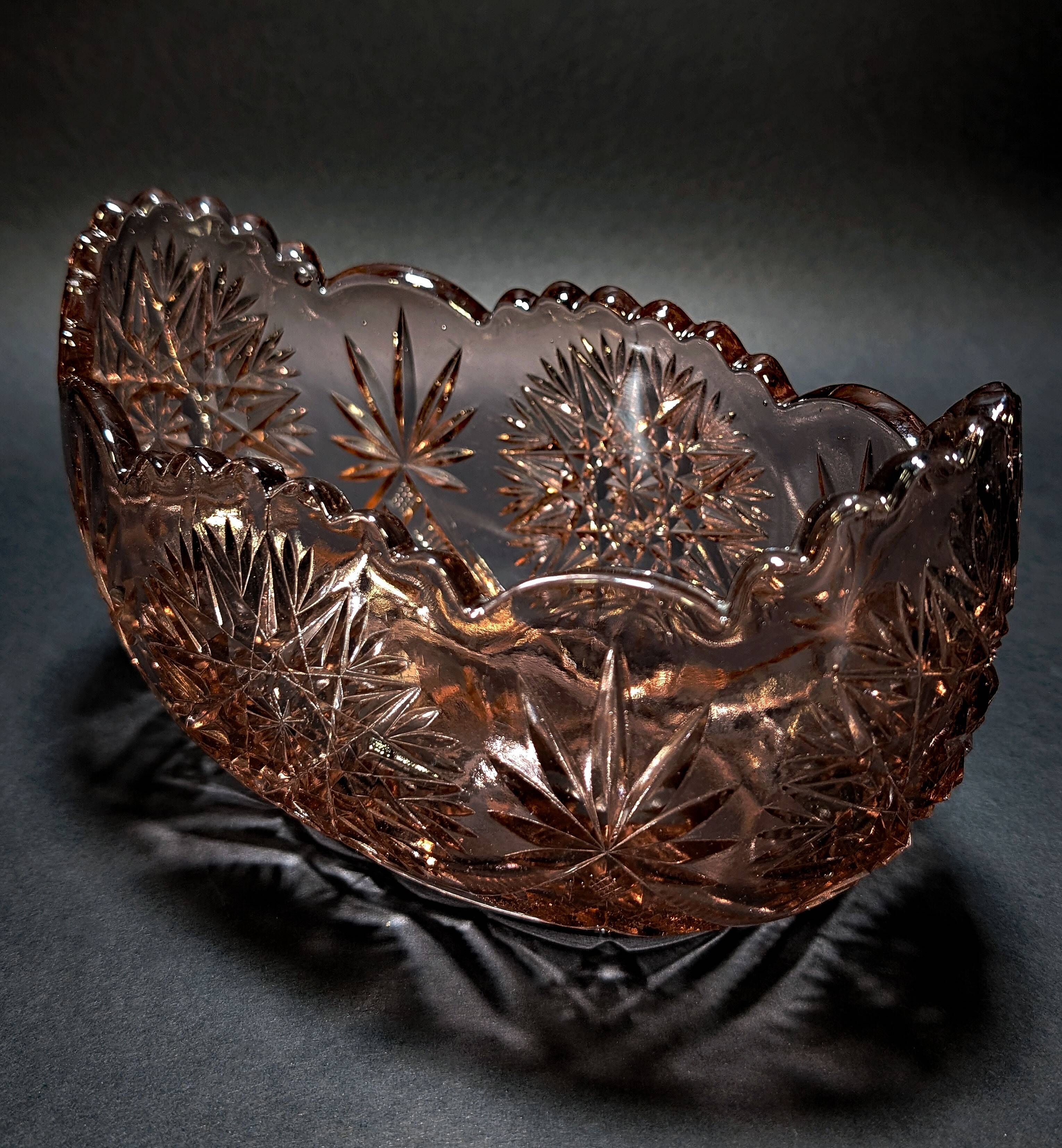 Vintage coupe in Depression Glass (Rosaline Glass)