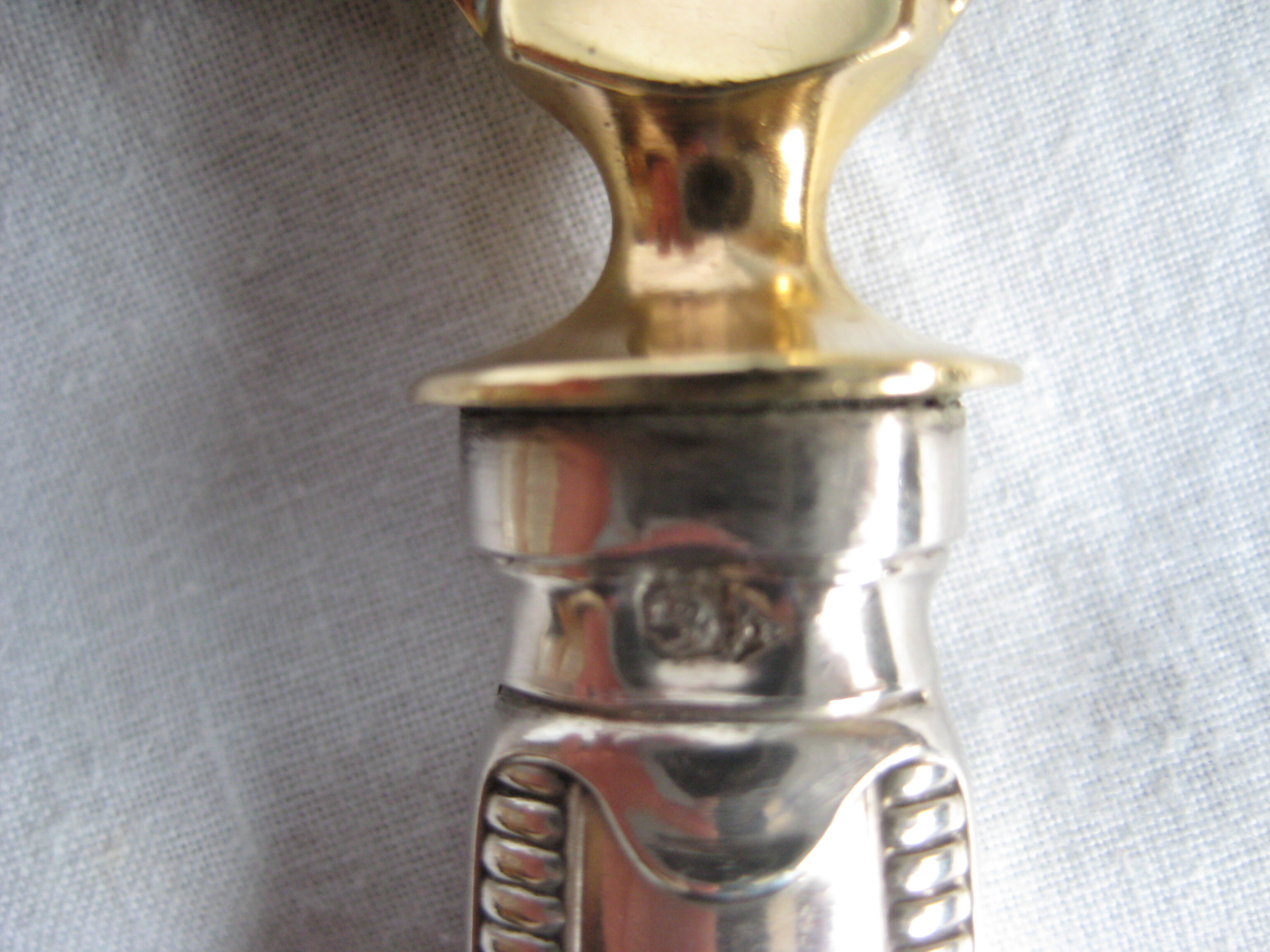 silver metal knife and cake shovel