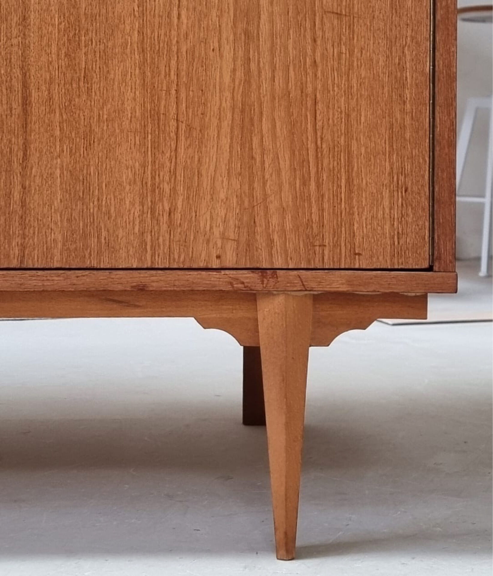 Armoire du milieu du siècle
