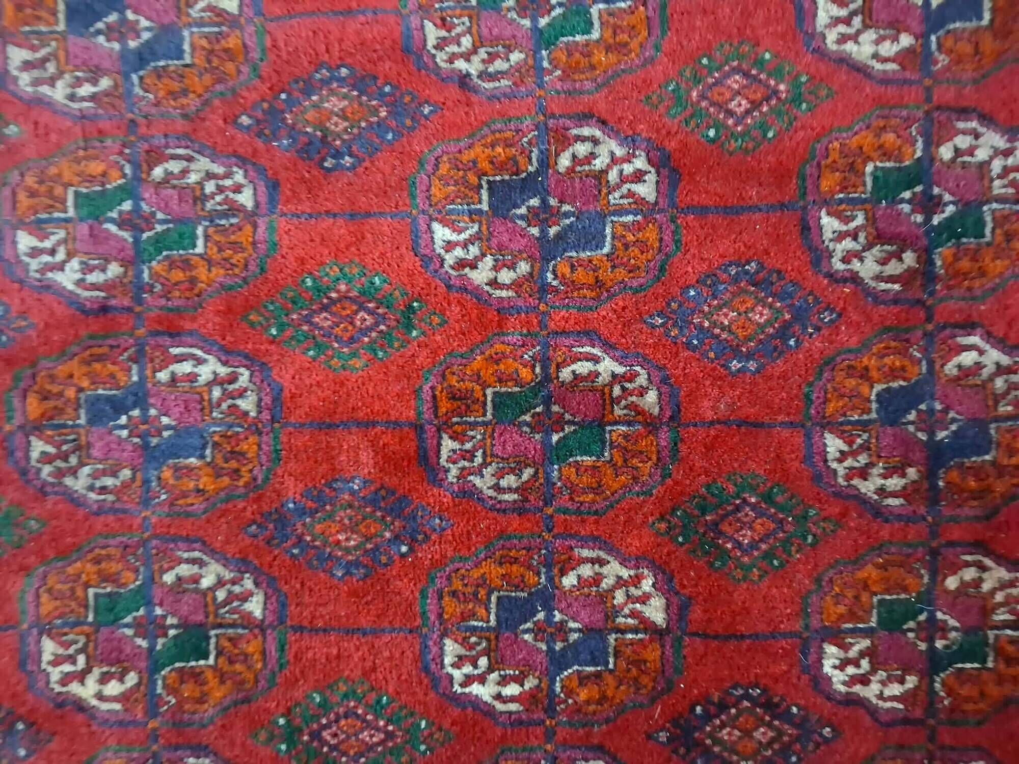 Tapis Boukhara Turkmène fait main 178x120cm