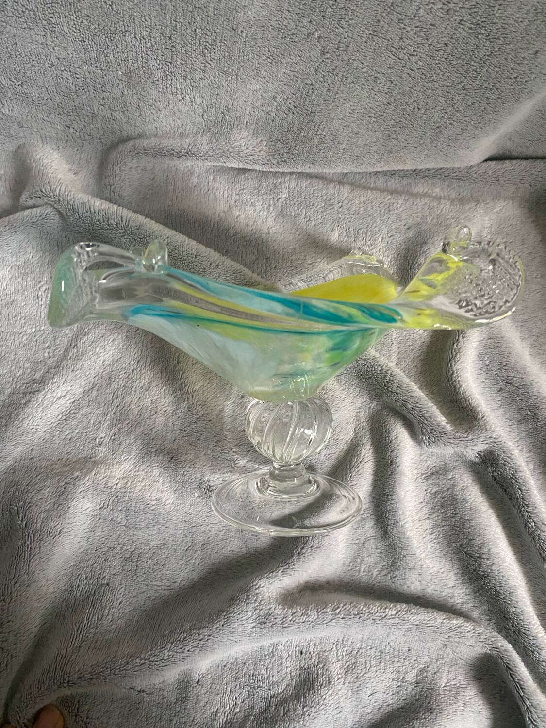 Centre de table sur pied en verre soufflé