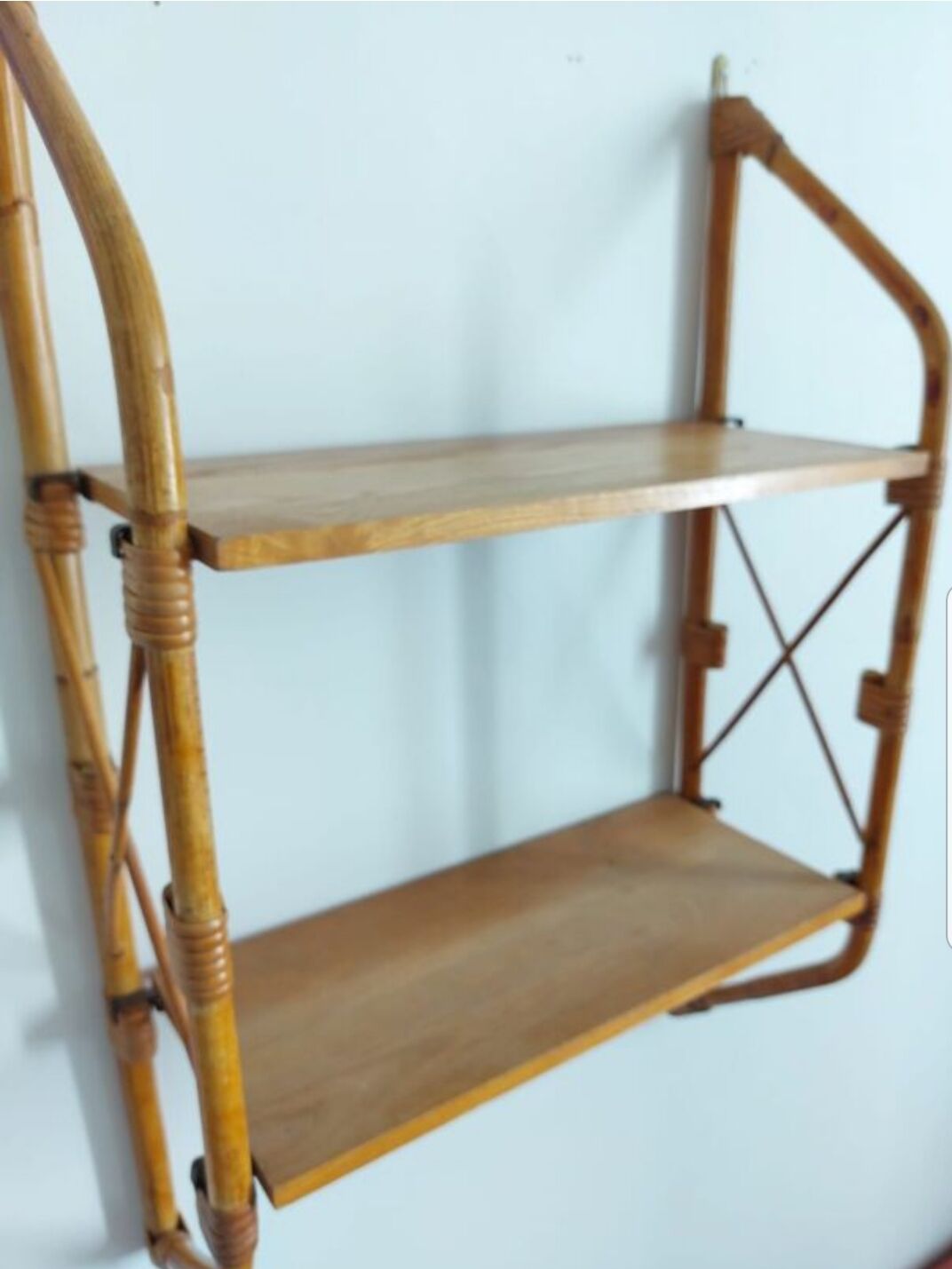 Etagere en rotin vintage