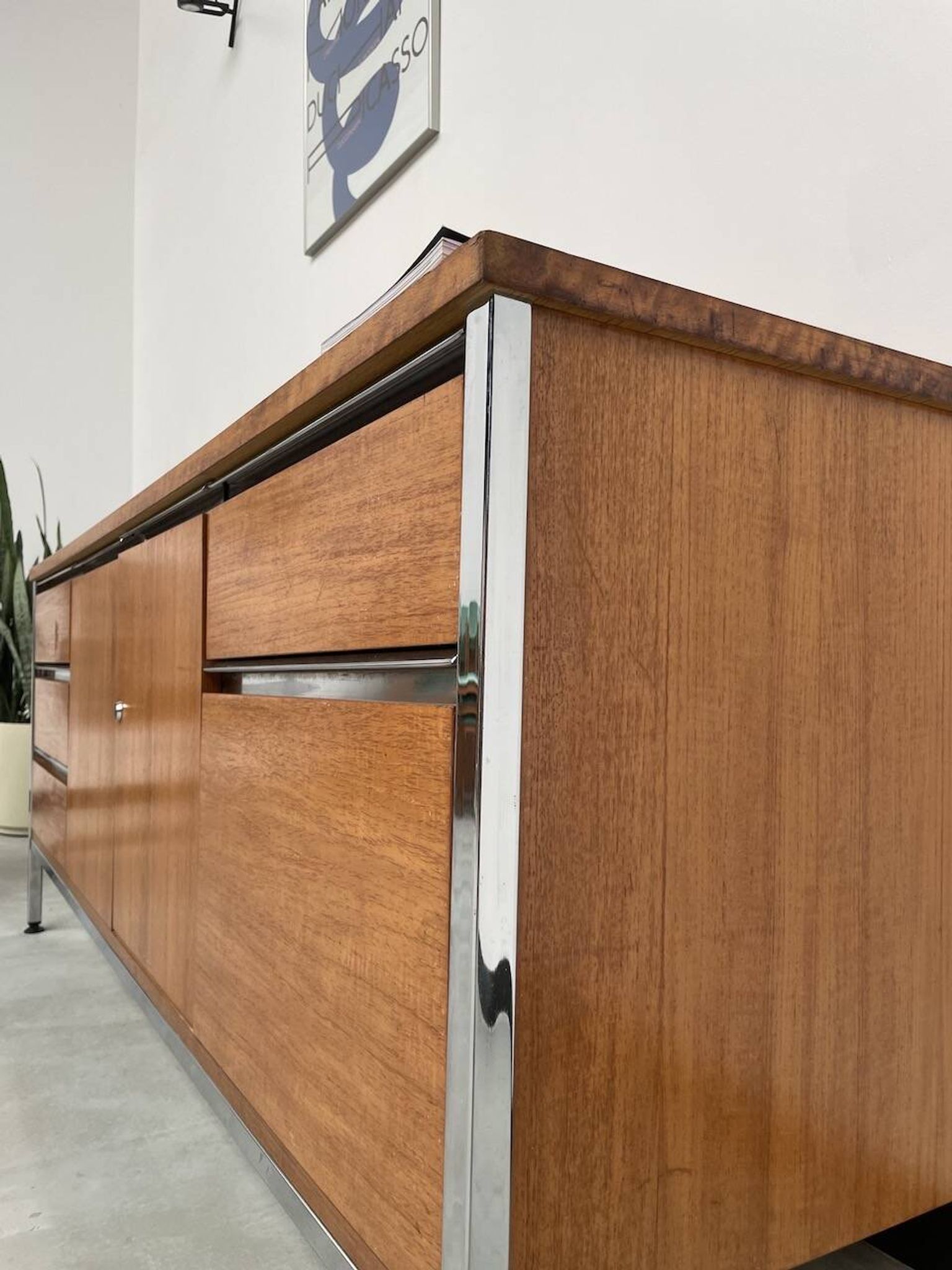 1960s modernist enfilade