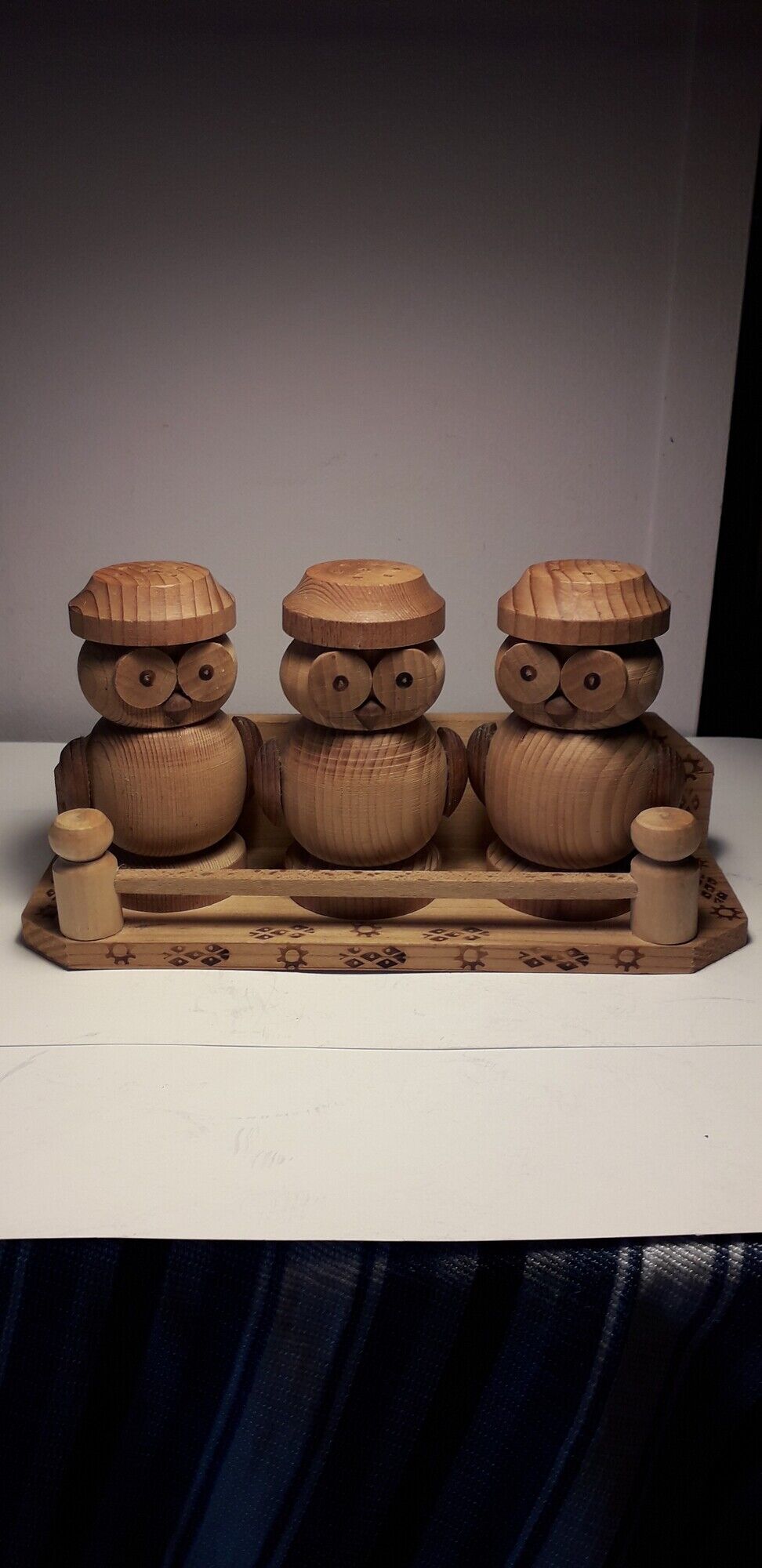 Set of 3 wooden spice pots, salters, owl shape