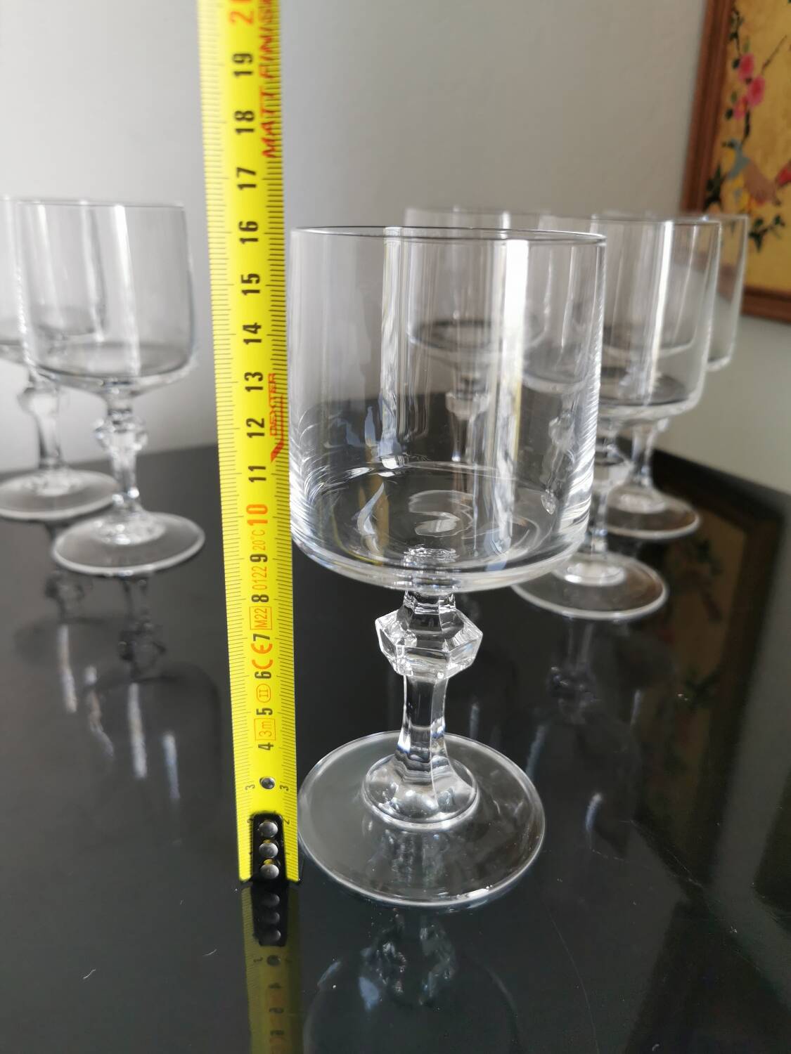 6 diamond-stemmed crystal glasses