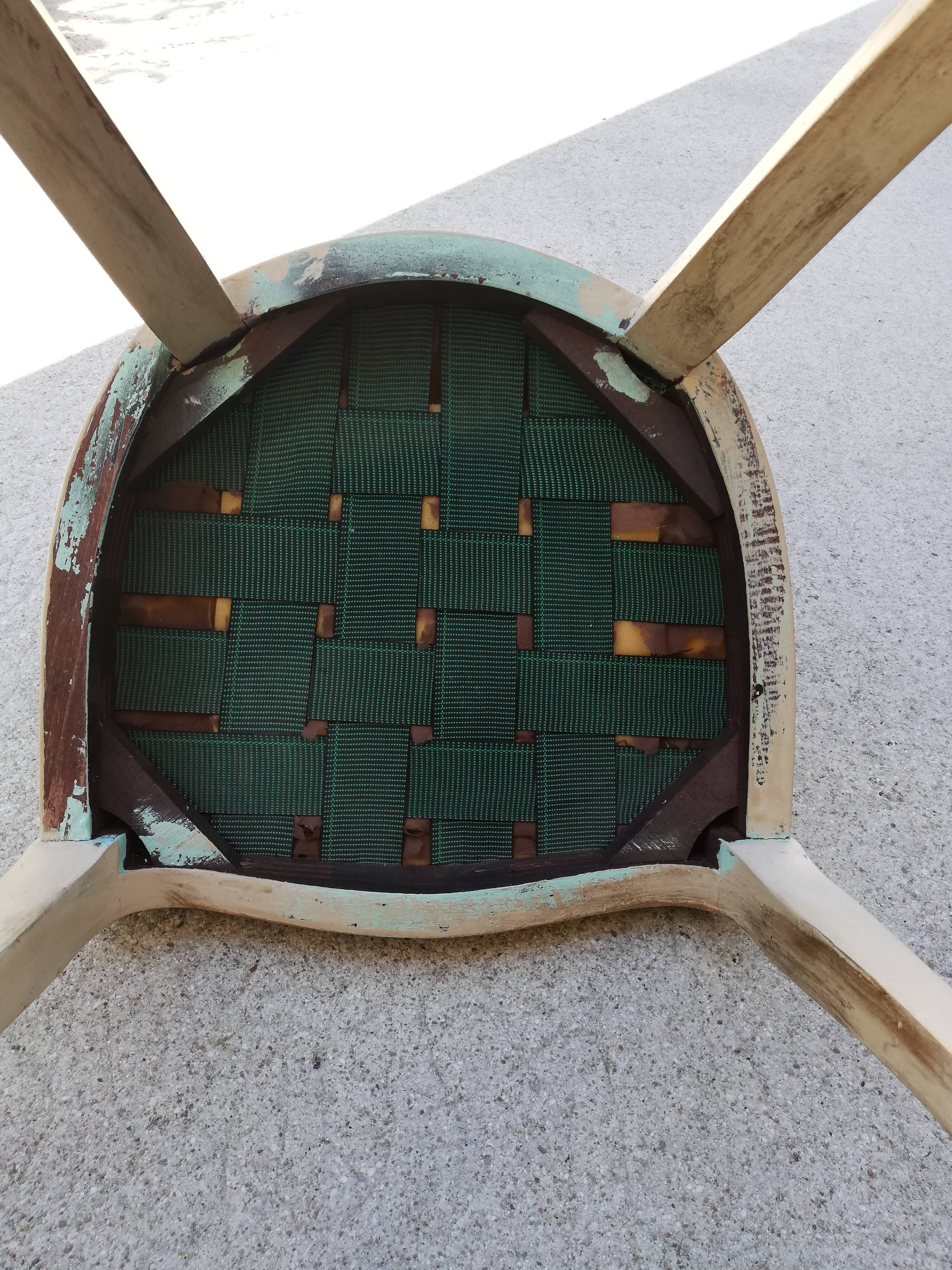 Duo of chairs medallions