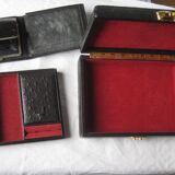 Box a bijoux ancien leather on wood satin interior and red velvet, with compartment