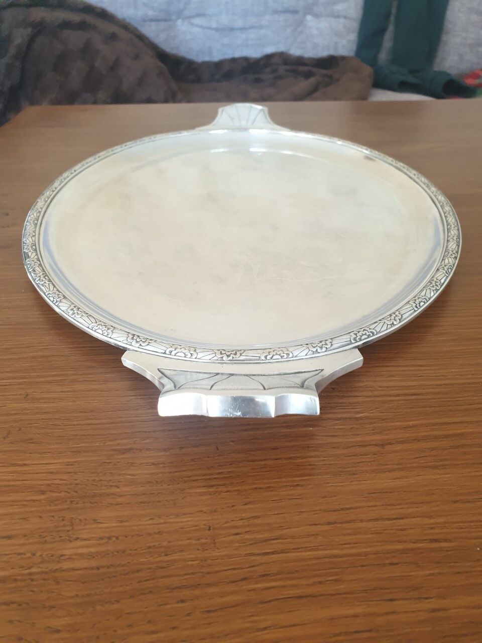 Antique silver metal top