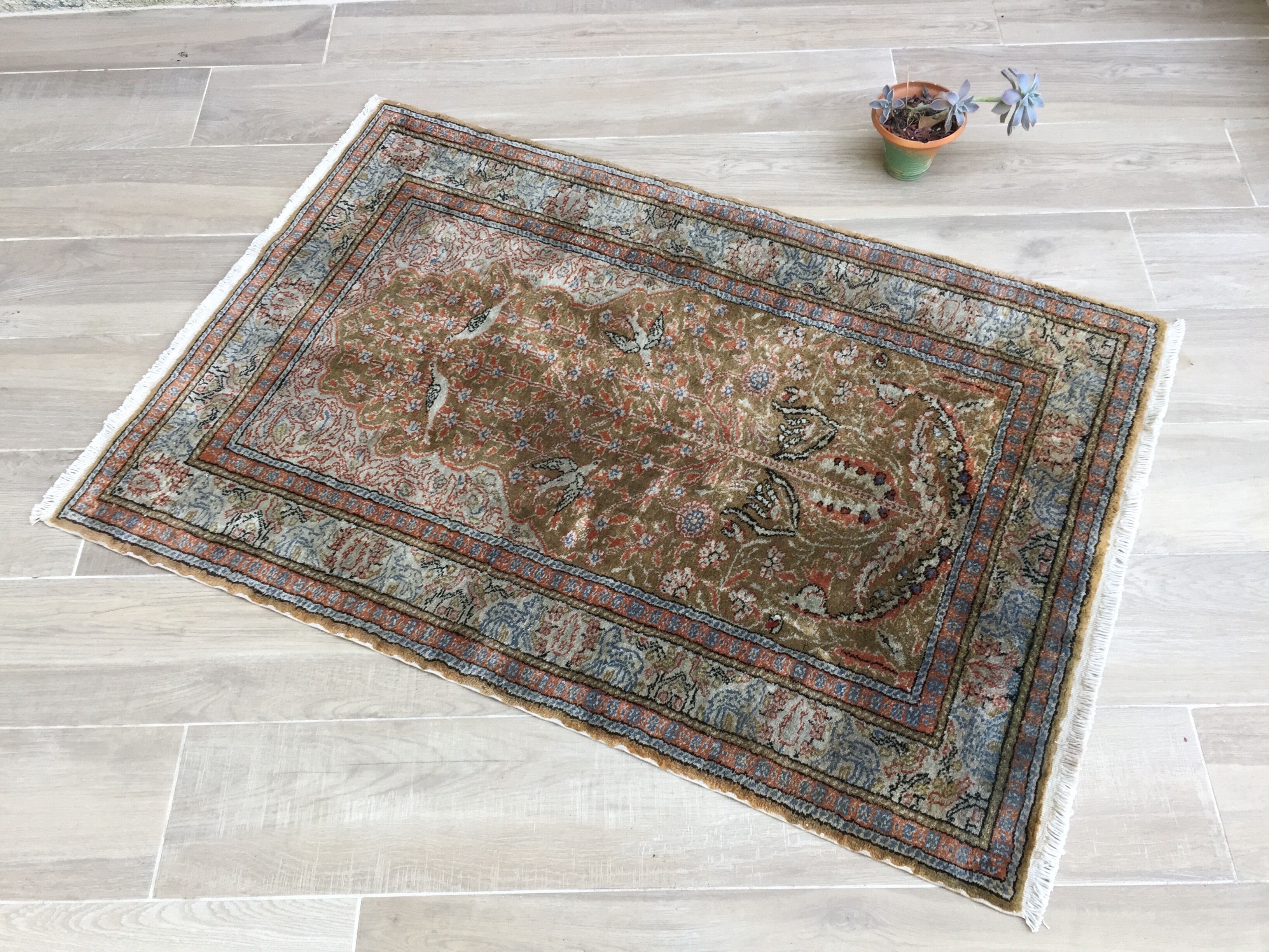 Persian swallow carpet - 90x136cm
